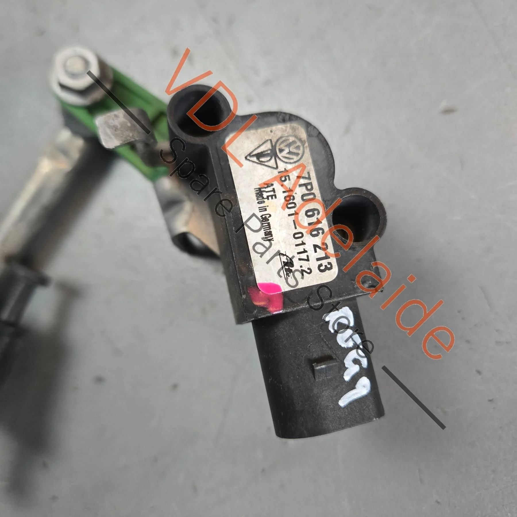 VW Touareg 7P Porsche Cayenne 958 92A Front Left Suspension Level Sensor 7P0616213 - Image 3