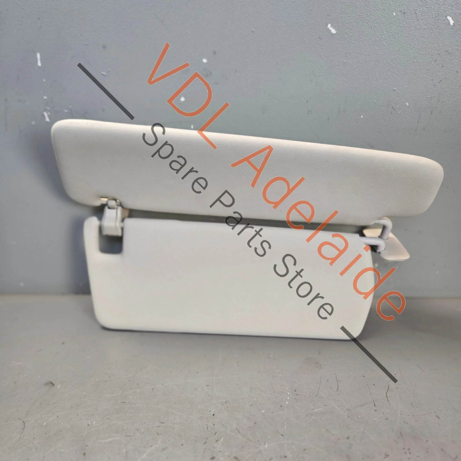 VW Touareg 7P Right Side Double Sun Visor Pearl Grey 7P0857552D 2F4 - Image 3