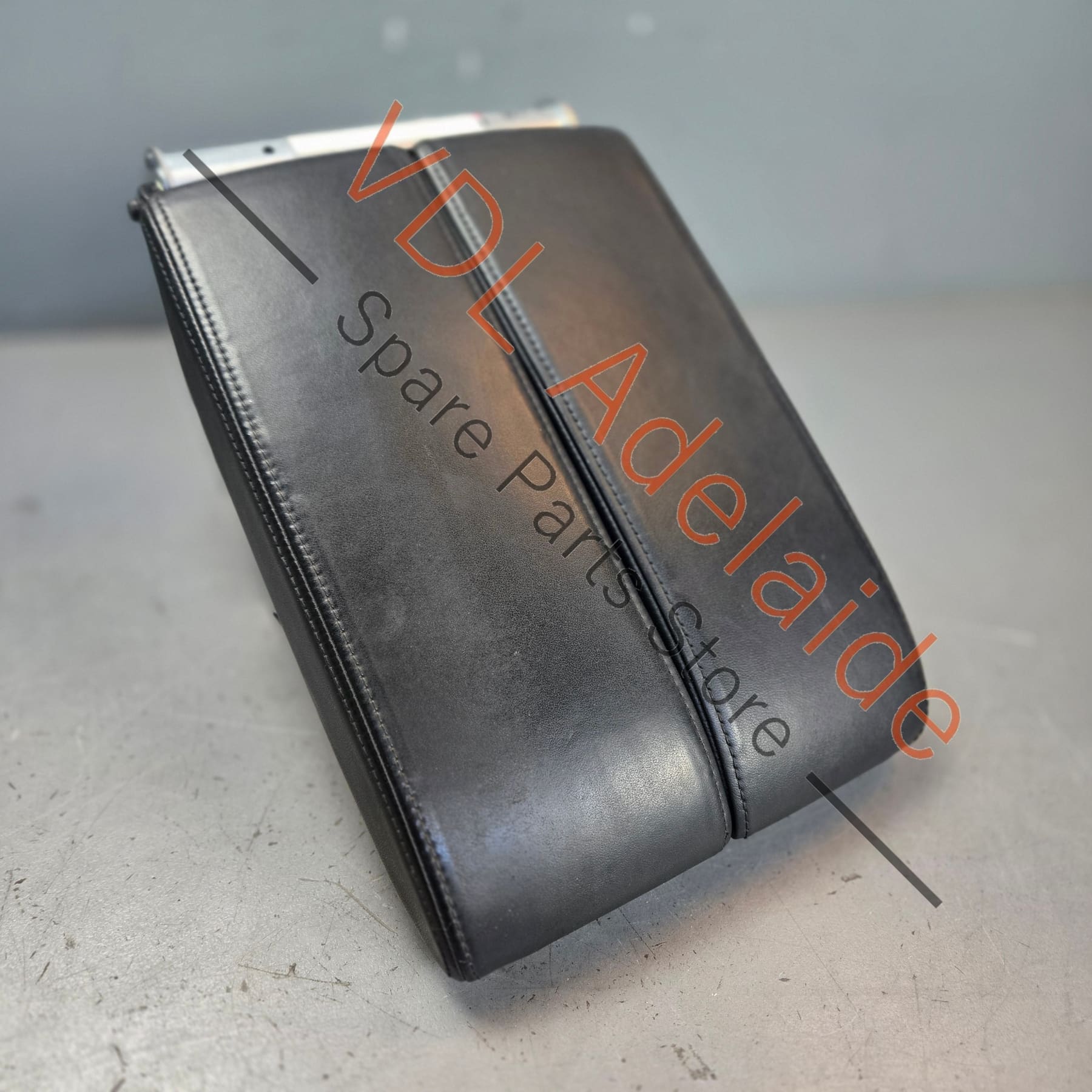 VW Touareg 7P 2-Part Armrest Arm Rest Black 7P6864207B