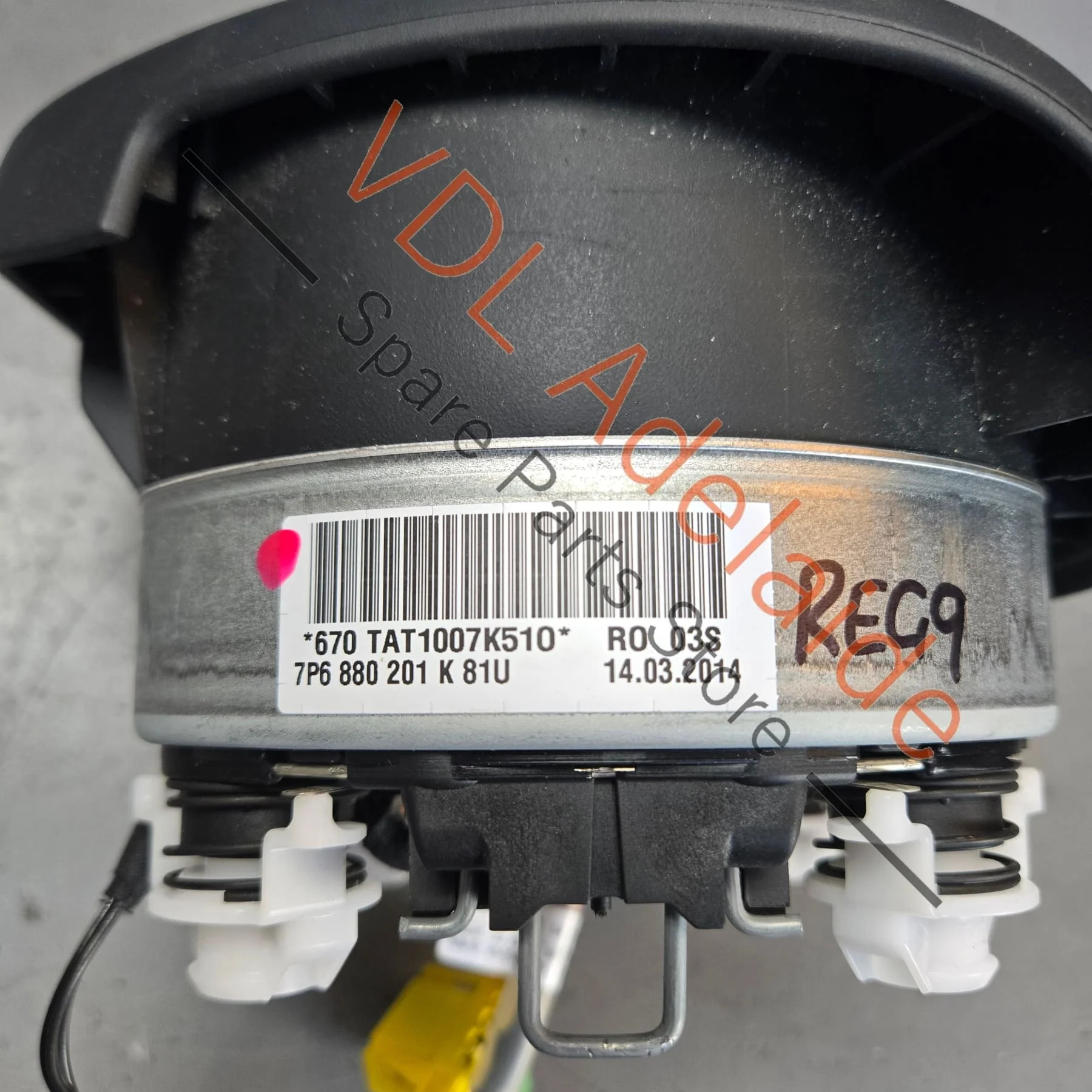 VW Touareg 7P Steering Wheel Airbag 7P6880201K Black - Image 6