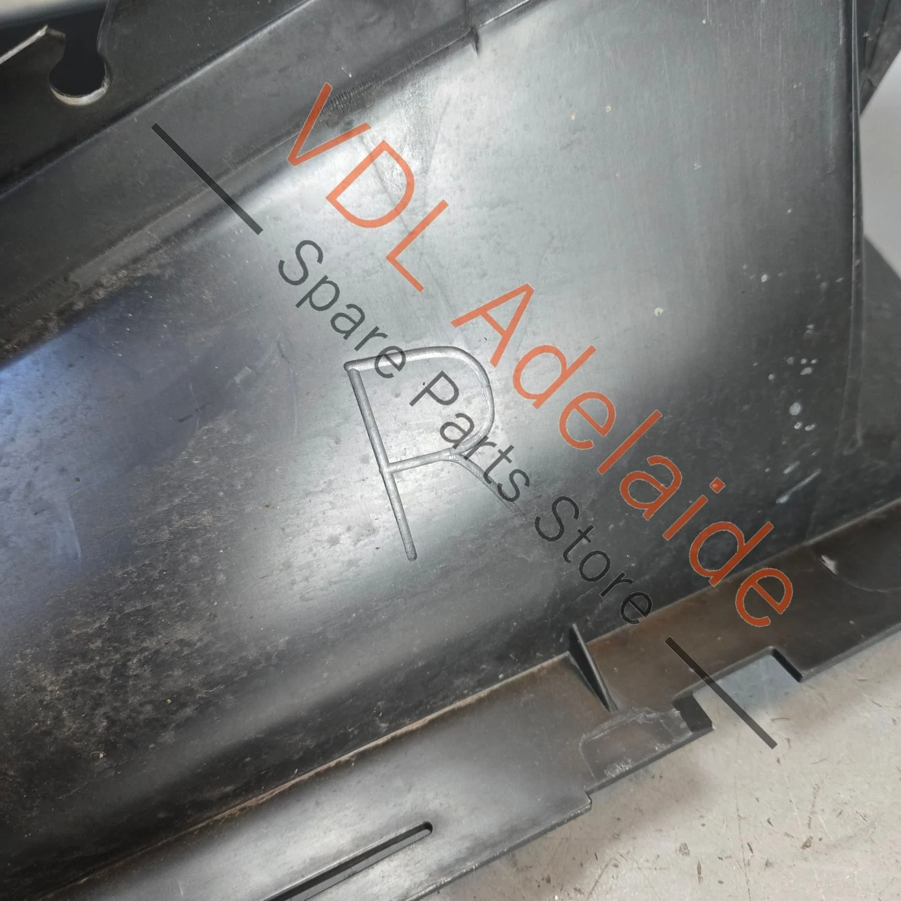 VW Touareg 7P Air Guide for Charge Air Cooler Right 7P6117336 - Image 4