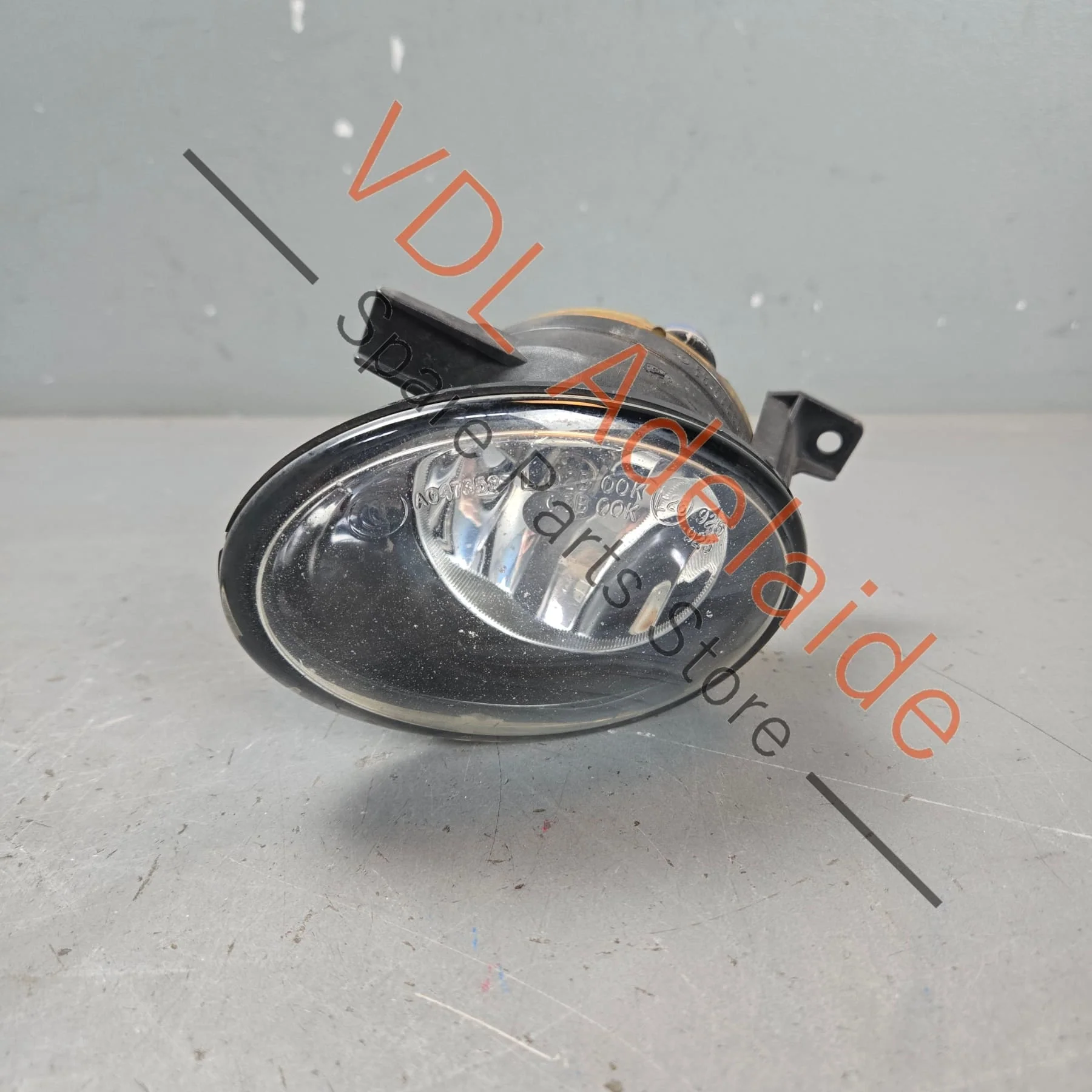 VW Touareg 7P Fog Lights Left Halogen 7P6941699E