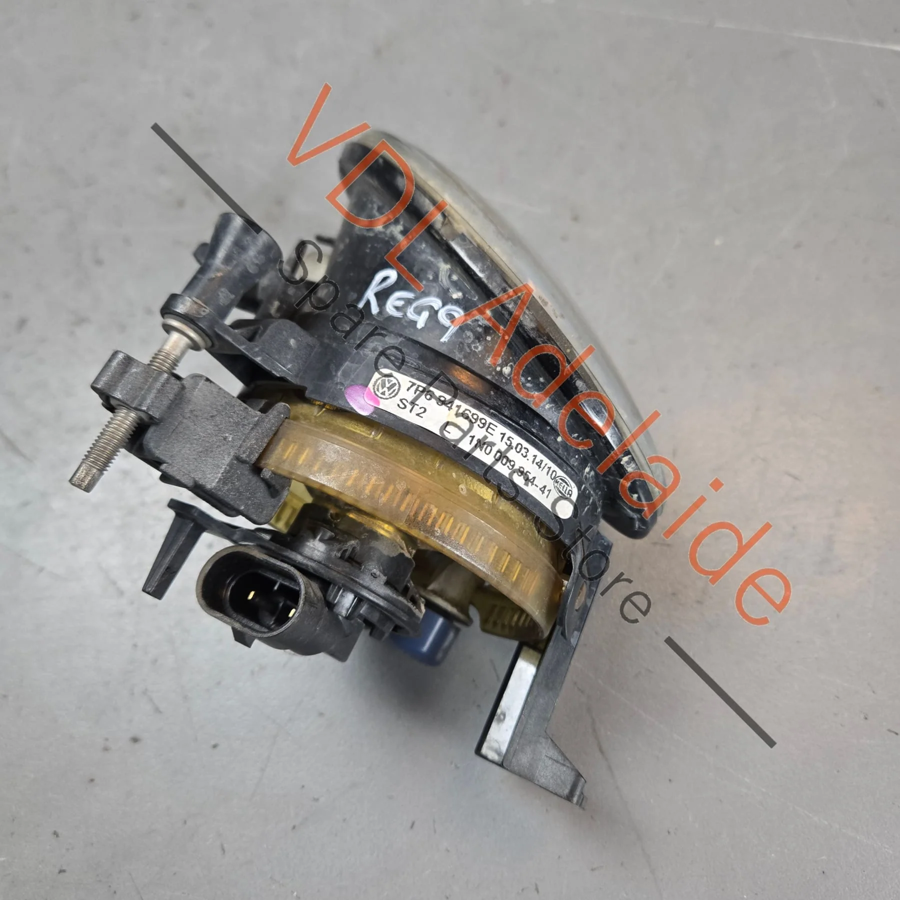 VW Touareg 7P Fog Lights Left Halogen 7P6941699E - Image 3
