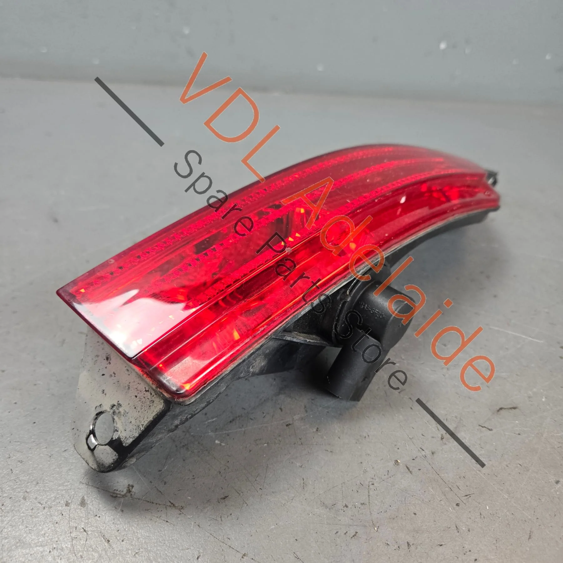 VW Touareg 7P Rear Right Reflector Trim RHD 7P6945702F - Image 2