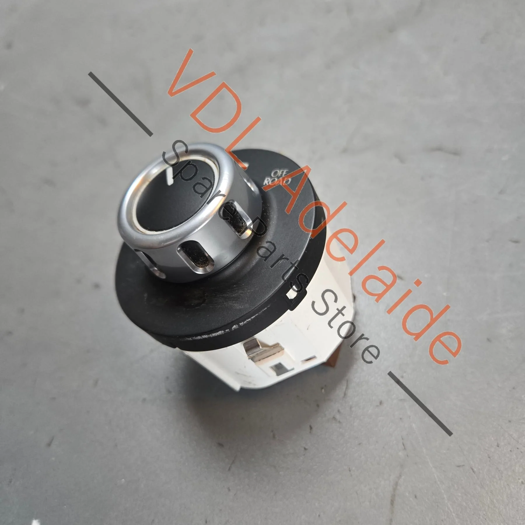 VW Touareg 7P Switch for Hill Descent Differential Control 7P6941435D - Image 2