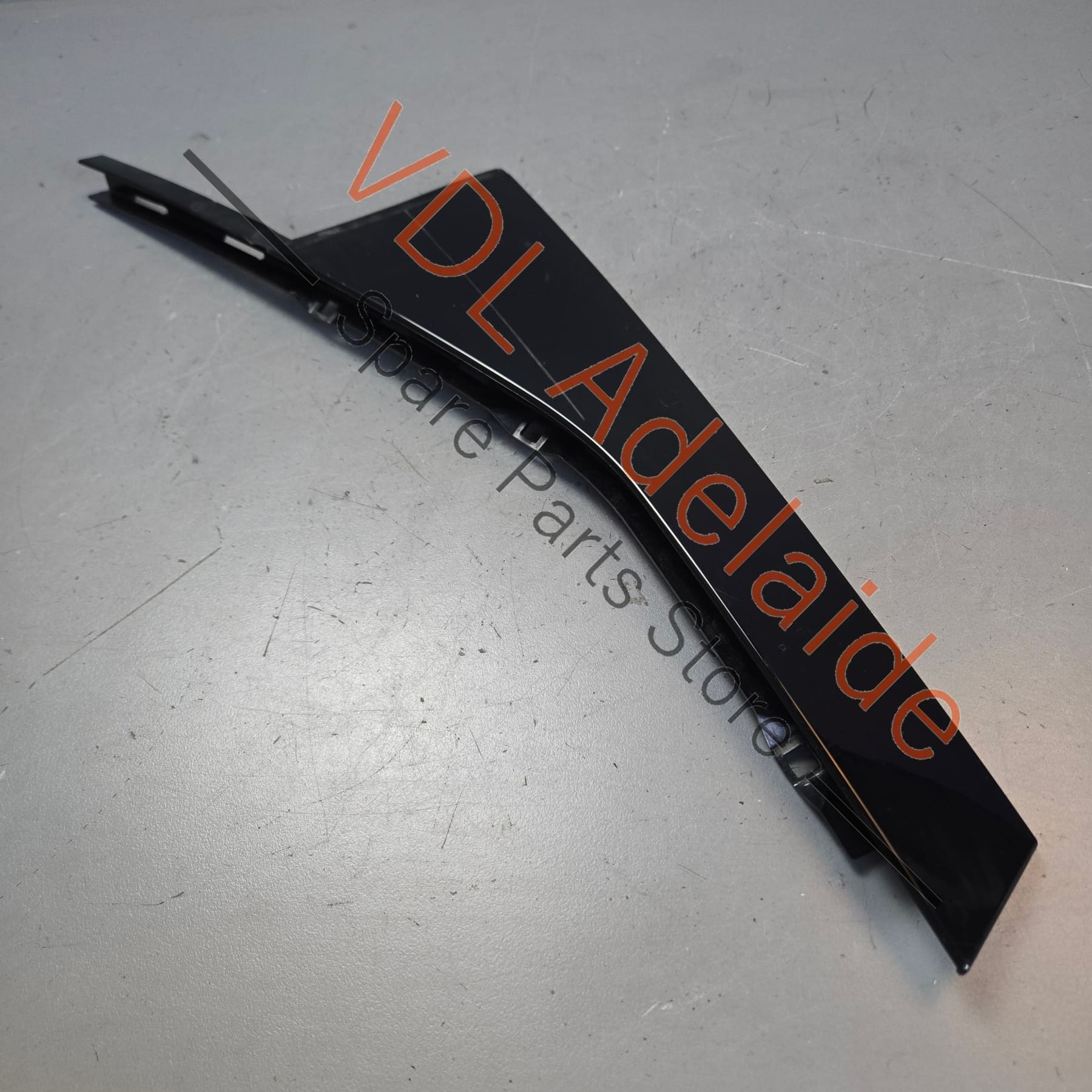 VW Touareg 7P Rear Right Door Exterior Trim 7P6839904C - Image 5
