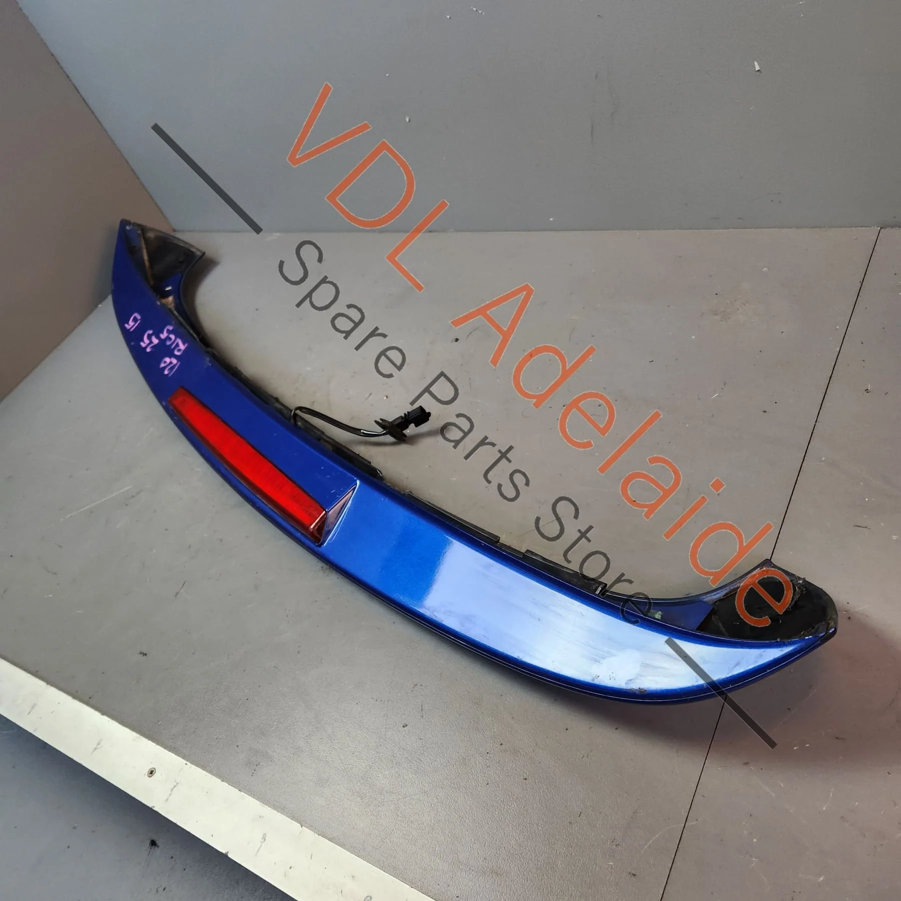 VW Golf MK5 R32 Gti Rear Spoiler Genuine OEM 1K6827933D - Image 2