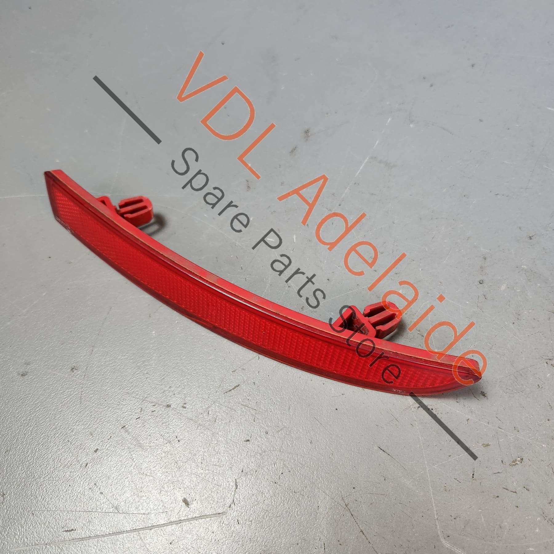 VW Golf R32 MK5 Rear Left LHS Bumper Reflector 1K6945105A - Image 5