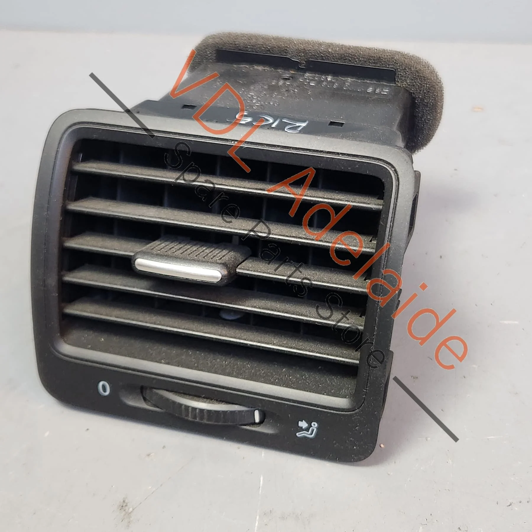 VW Golf Jetta Right Side Dashboard Air Vent for AC 1K0819704D 1QB
