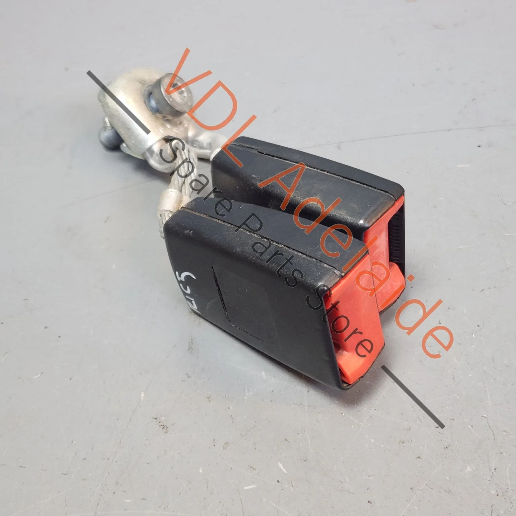 Volkswagen VW Golf Mk5 Rear Centre Double Seat Belt Buckle 1K0857739H
