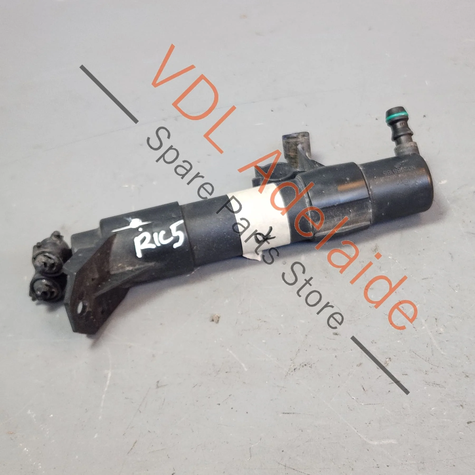 VW Golf R32 MK5 Headlight Washer Nozzle Jet Left or Right Side - Image 5