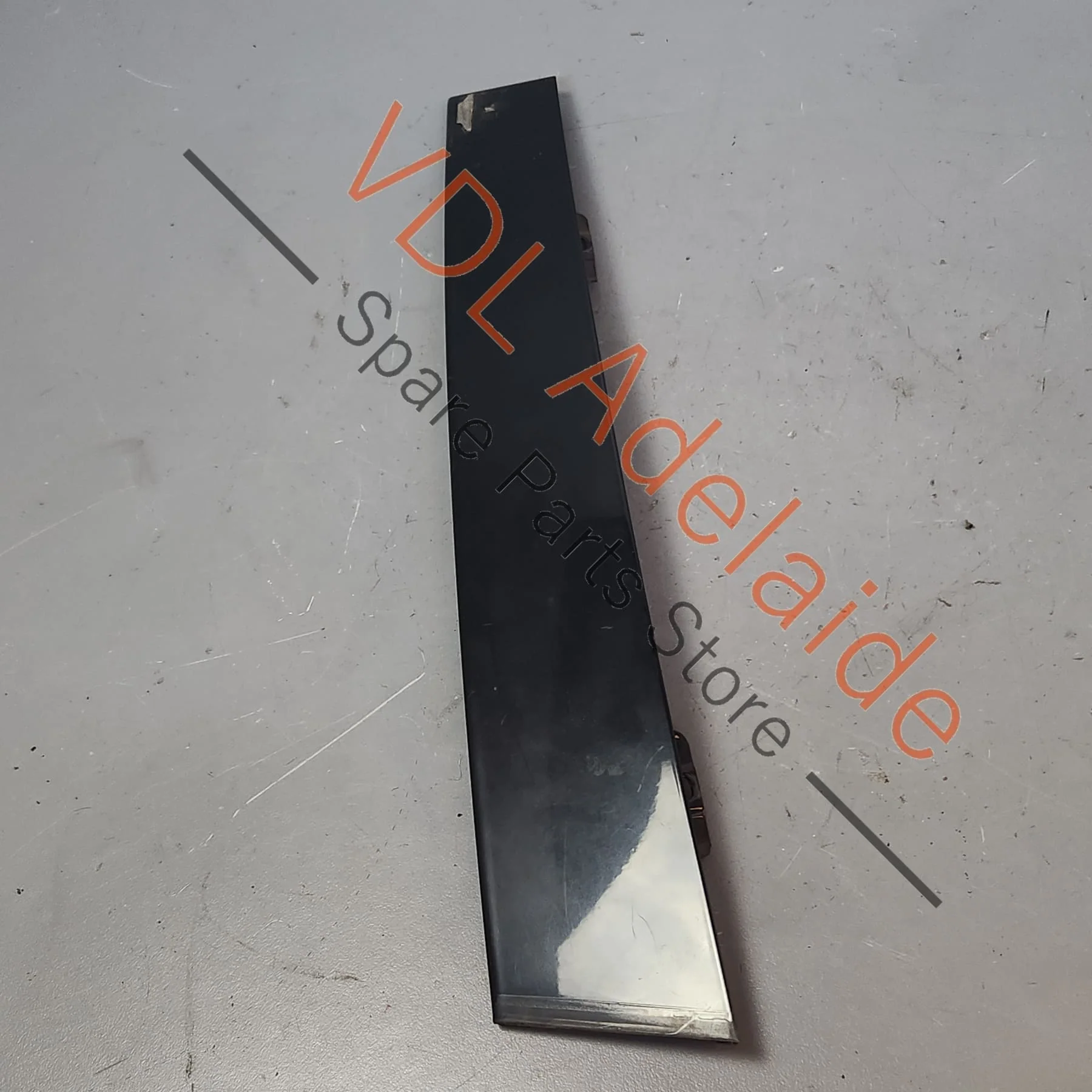 VW Golf MK5 Front Right B Pillar Exterior Door Window Trim Molding Gloss Black 1K4837902B 041