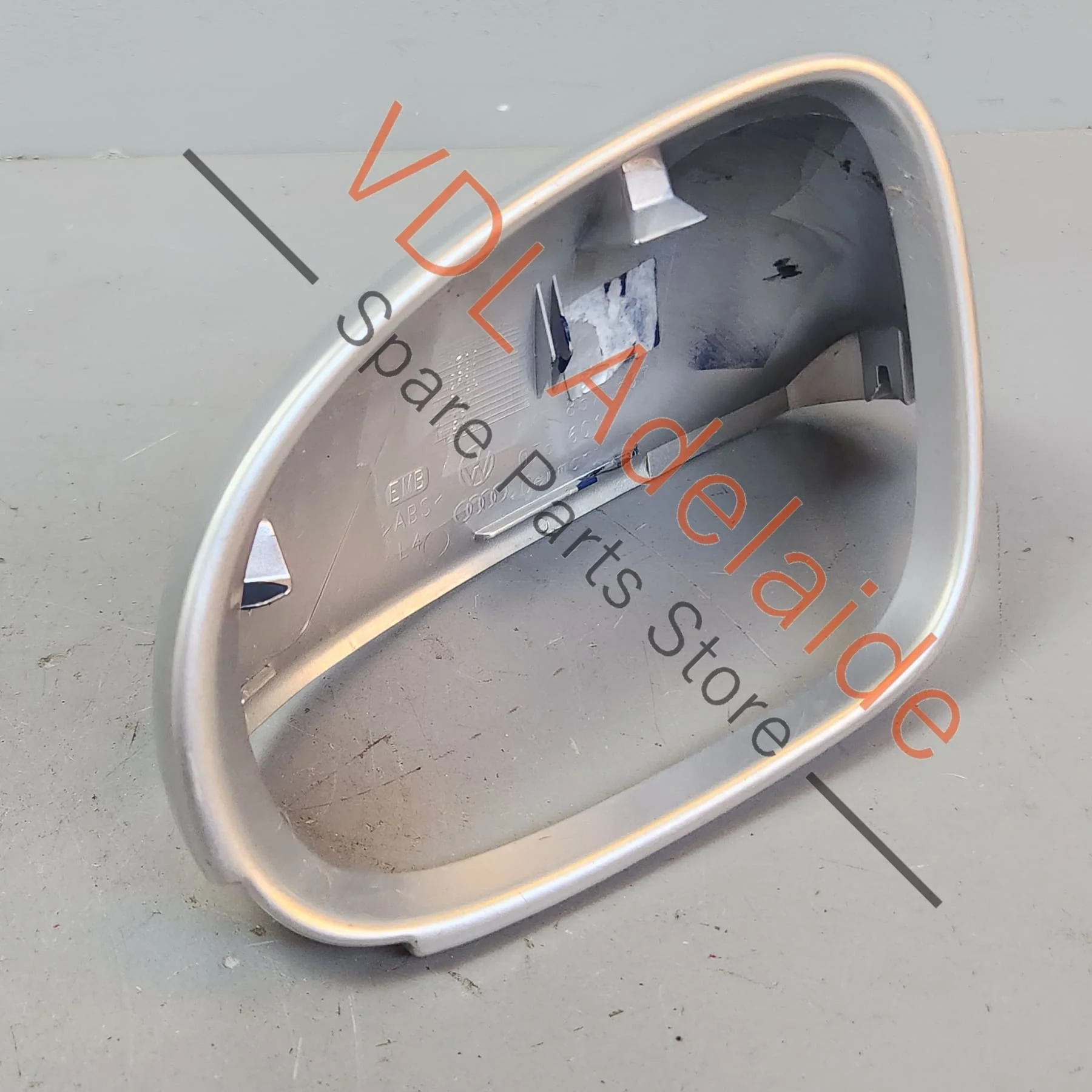 VW Golf MK5 LHS Left Side Exterior Mirror Cap 1K0857537 - Image 4
