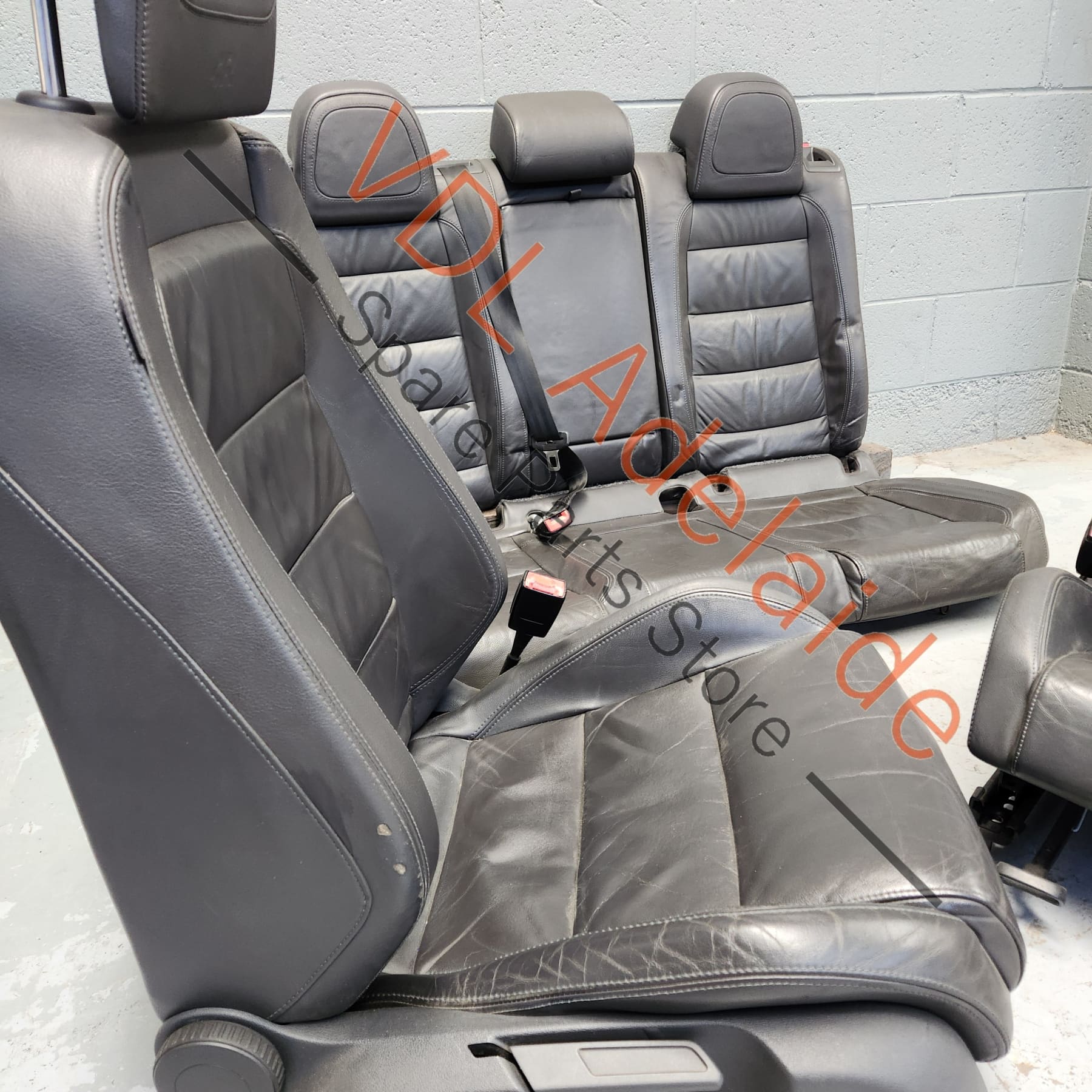 VW Golf R32 MK5 FRONT PAIR of Leather Sport Seats Interior Trim w/Heaters - Image 9