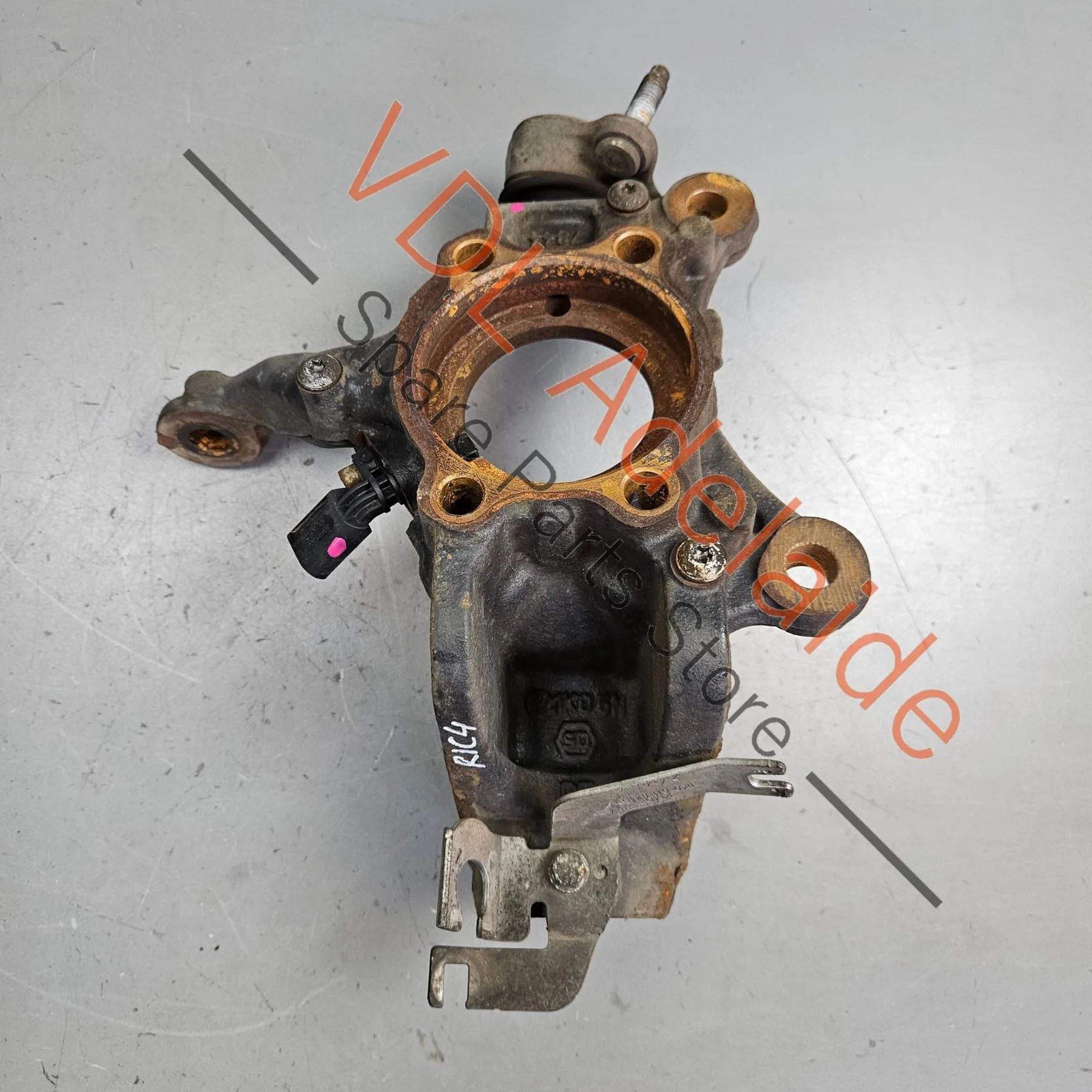 VW Golf Mk5 Left Front Wheel Bearing Housing Hub Knuckle Suspension 1K0407255AA - Image 3
