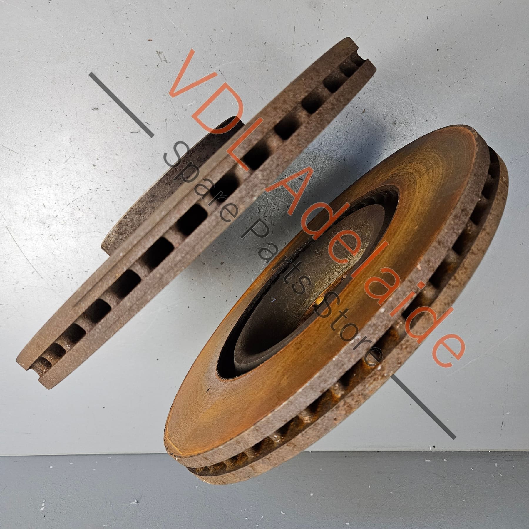 VW 345 x 30mm Pair of Front Disc Brake Rotors - Image 4
