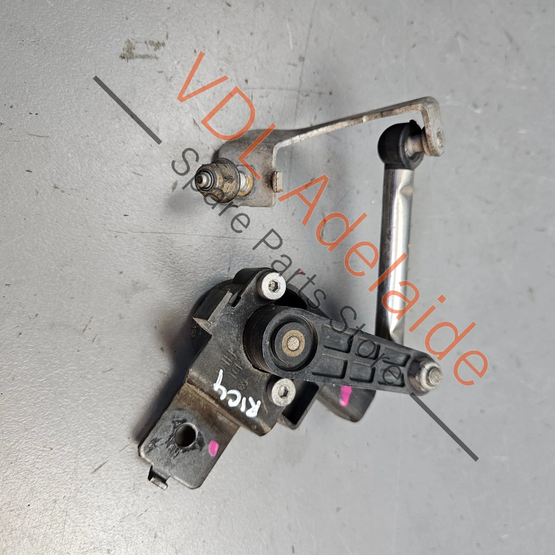 VW Golf R32 Front Suspension Level Sensor 1K0941274B