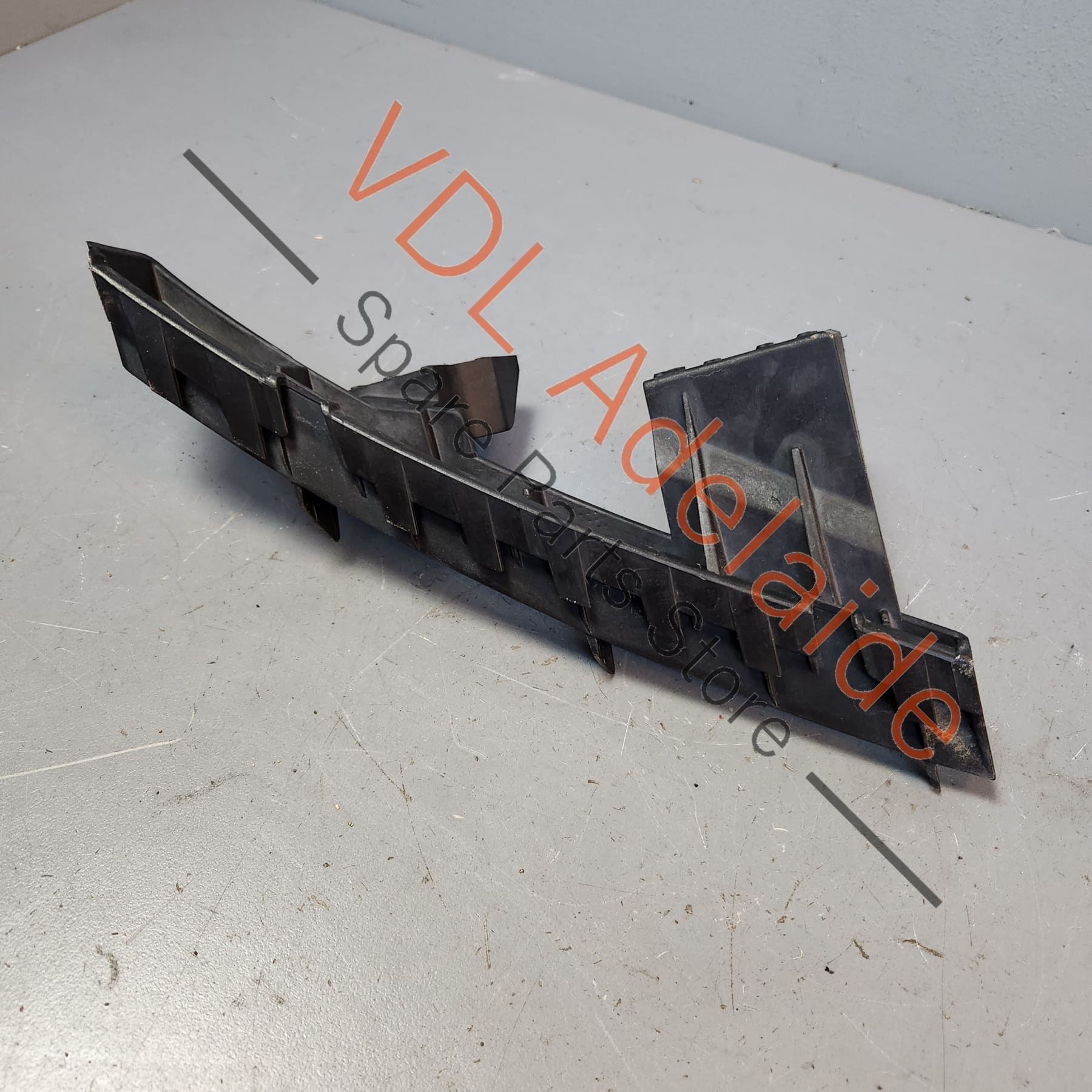 Audi Q7 4L Front Right Bumper Support Bracket 4L0807334A - Image 6