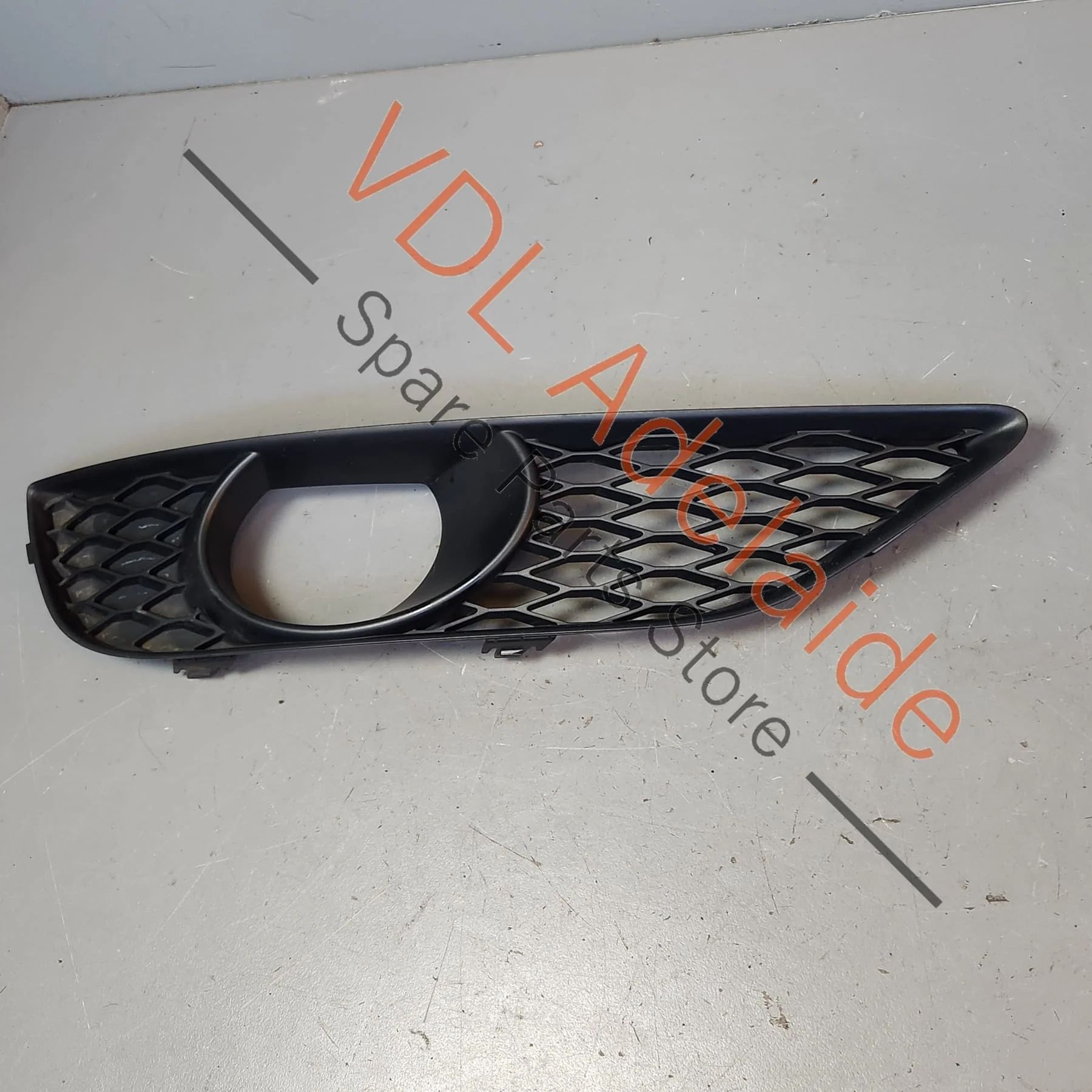 Genuine Audi Q7 4L Front Right Bumper Fog Light Grille Trim 4L0807676C