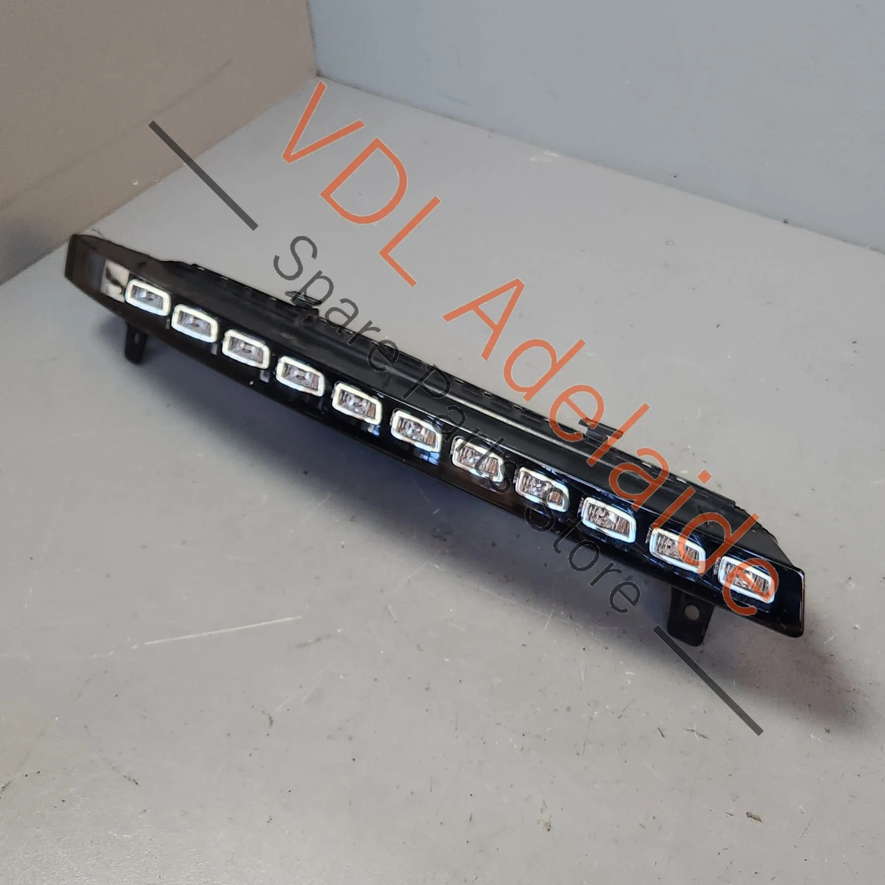 Genuine Audi Q7 4L Front Right RHS LED DRL Daytime Running Light 4L0953042E 4L0953042D