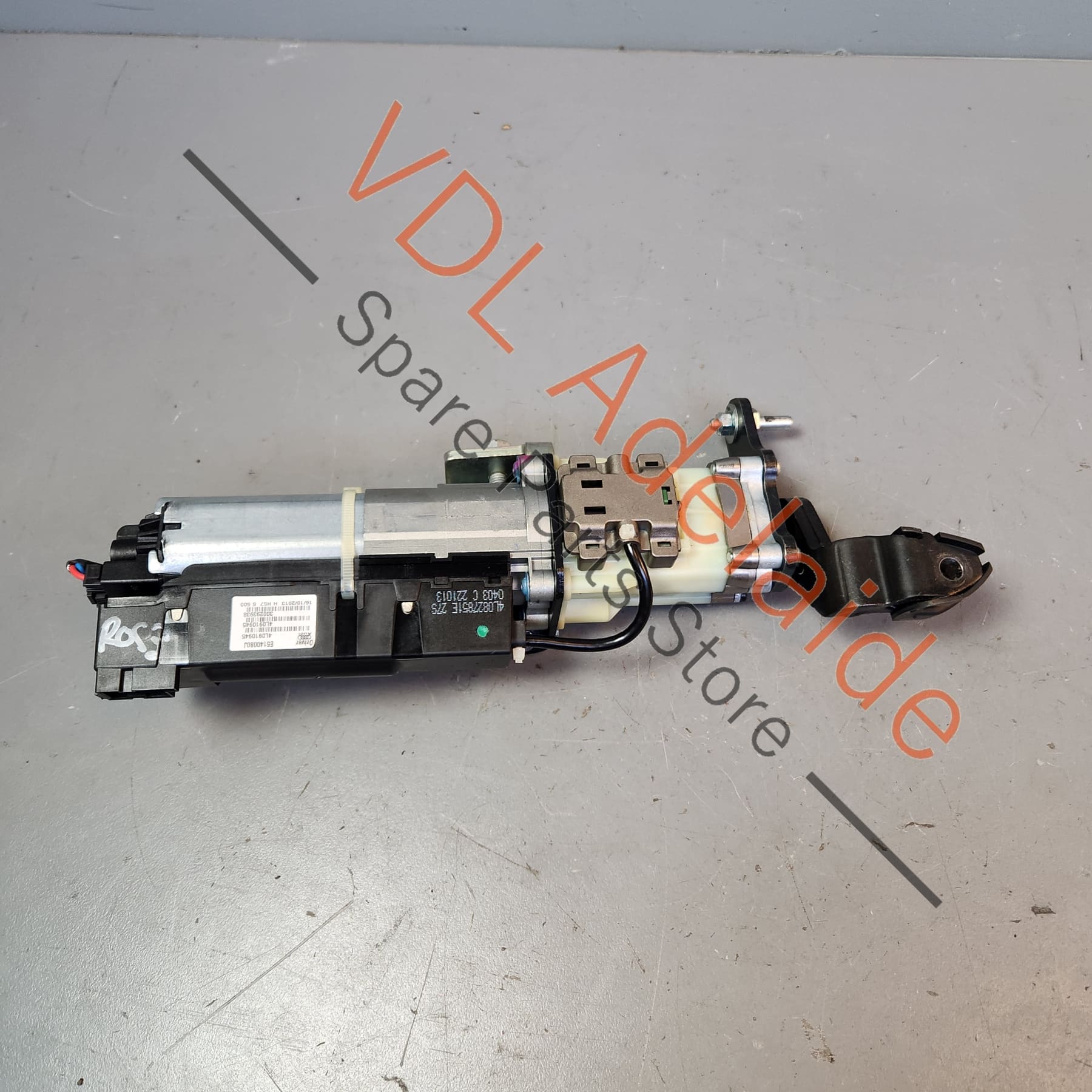 Audi Q7 4L Electric Tailgate Lift Motor Left Side 4L0827851E - Image 2