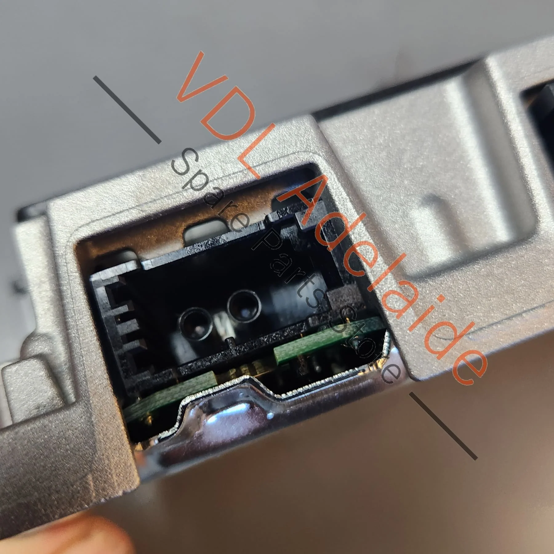 Audi Q7 Bose Amplifier Unit for Audio 4L0035223J - Image 11