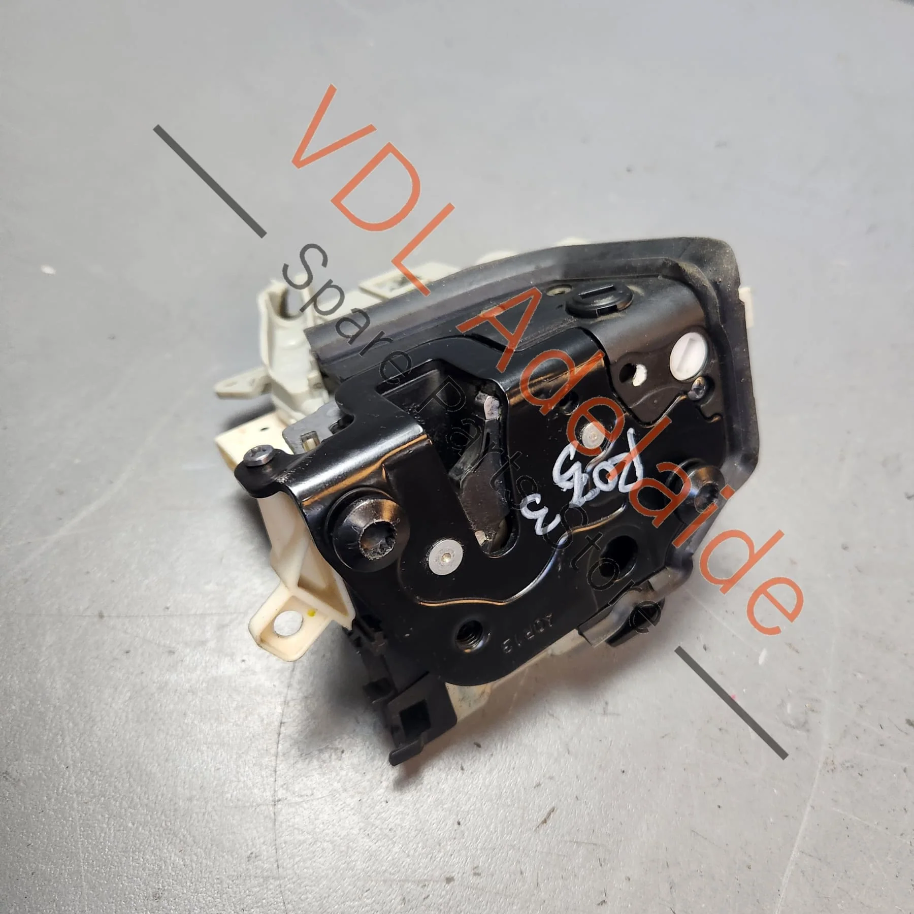 Audi Q7 4L Rear Right Door Lock Mechanism 8K0839016C - Image 2
