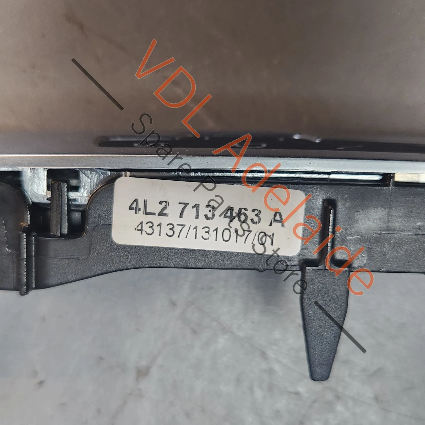 Audi Q7 4L Gear Selection Display Indicator Unit Aluminium 4L2713463A - Image 2