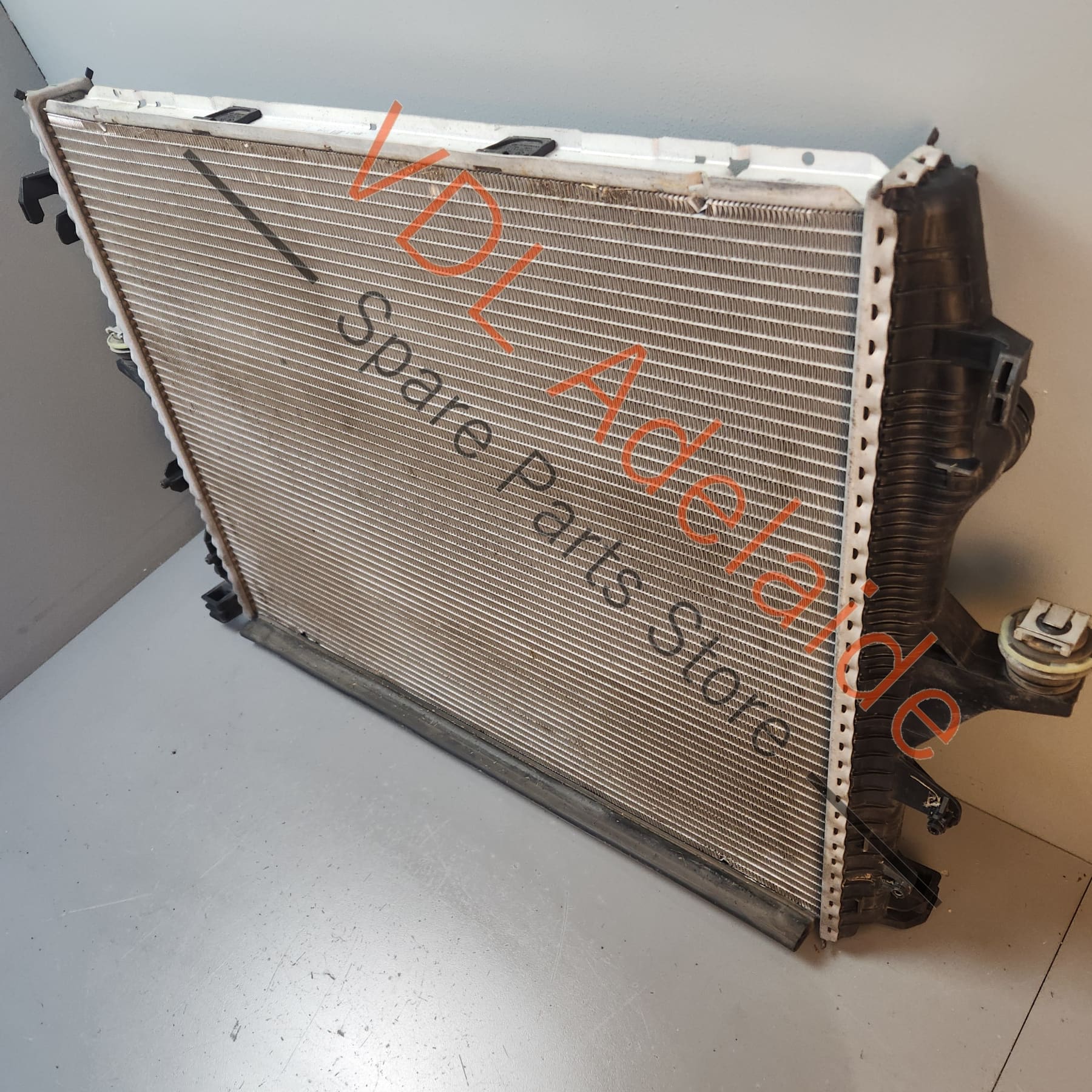 Porsche Cayenne Audi Q7 Touareg Radiator for Coolant 7L0121253A - Image 9