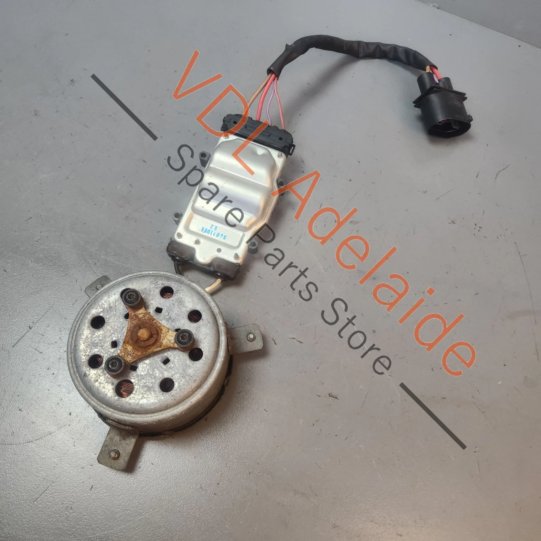 Audi Q7 Porsche Cayenne Left LHS Radiator Fan Motor for 300mm blade 7L0959455F - Image 6