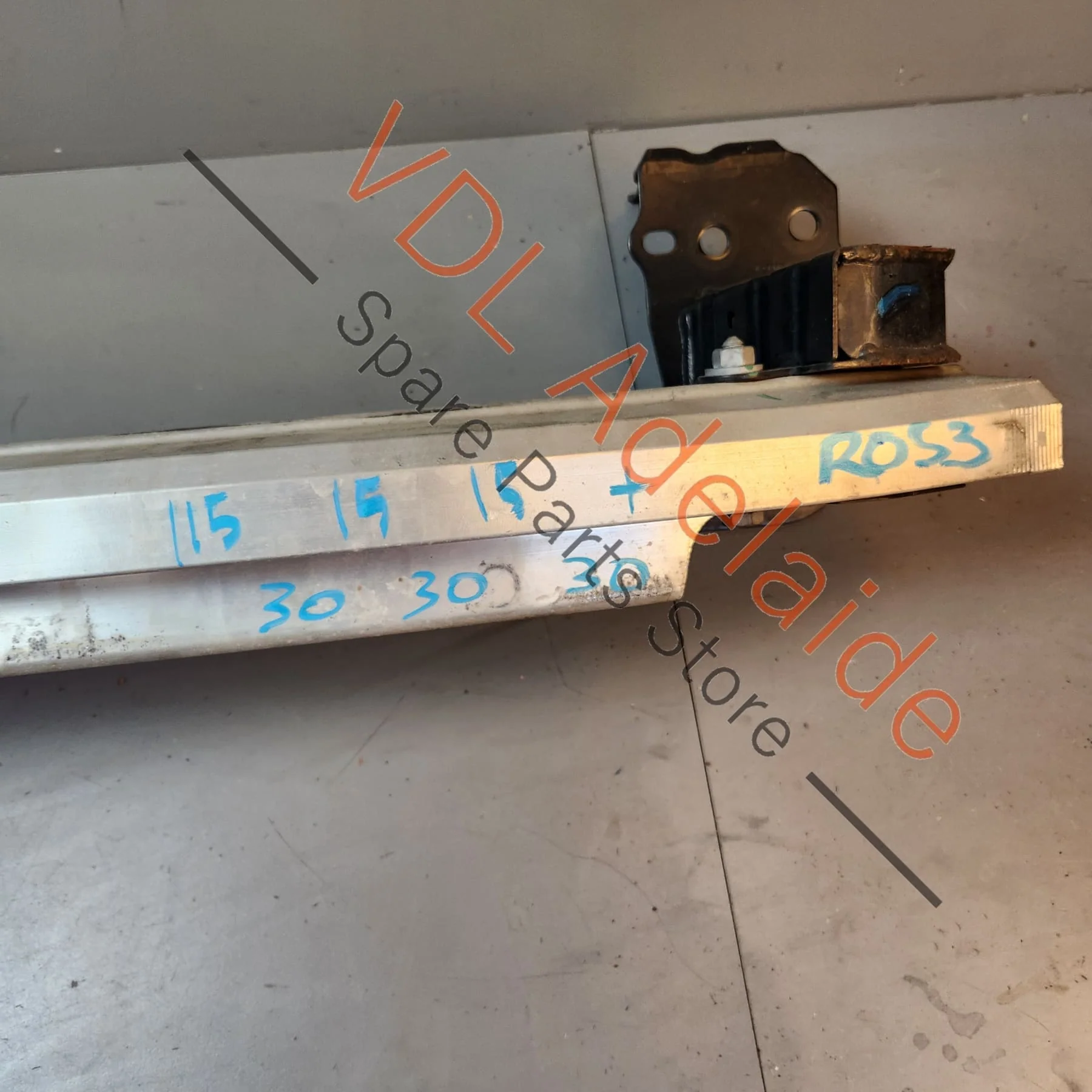 Audi Q7 4L Front Bumper Reo Reinforcement Crash Bar 4L0807113A 4L0807133A 4L0807134C - Image 5