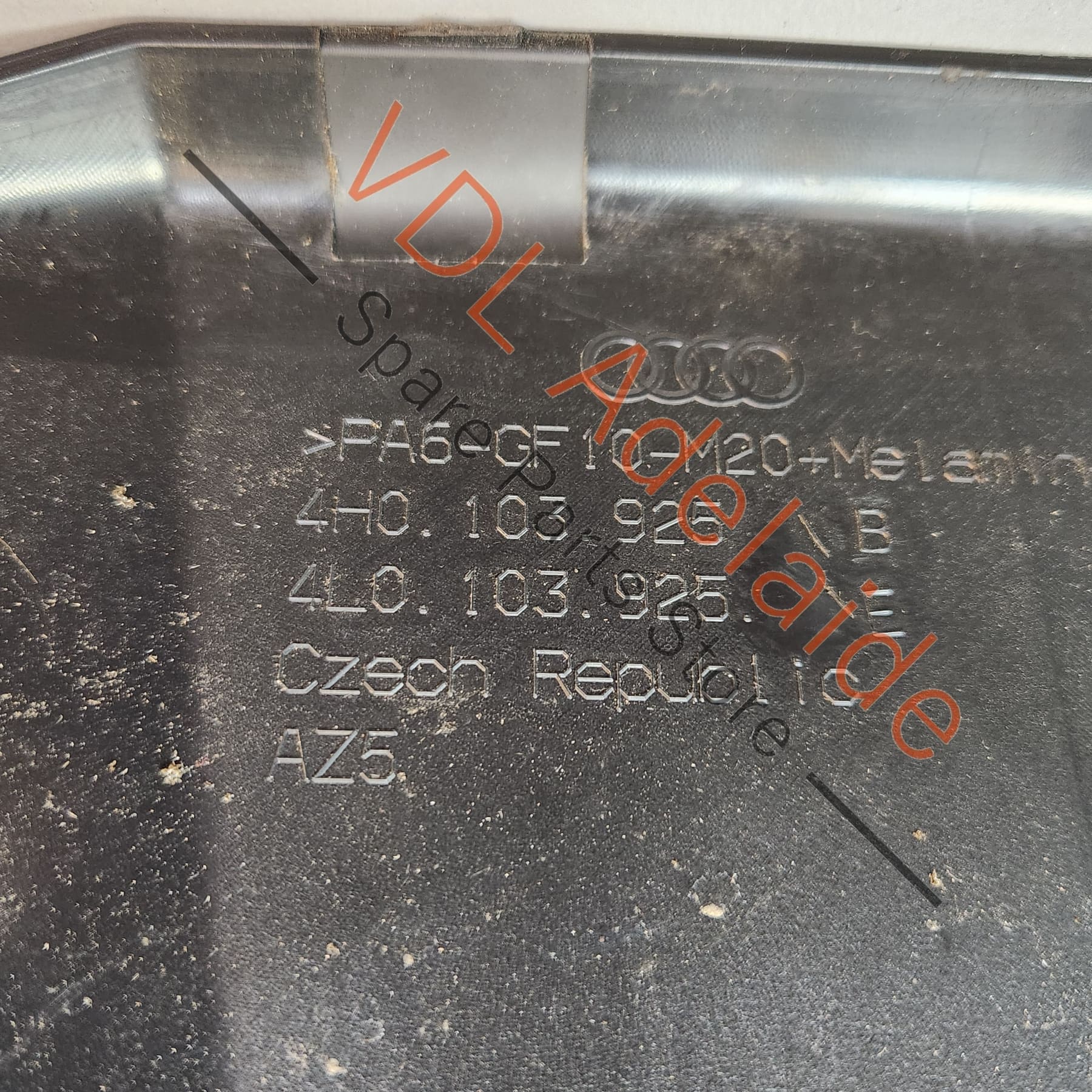 Audi 3.0 V6 TDI Diesel Engine Cover Trim 4L0103925E - Image 8
