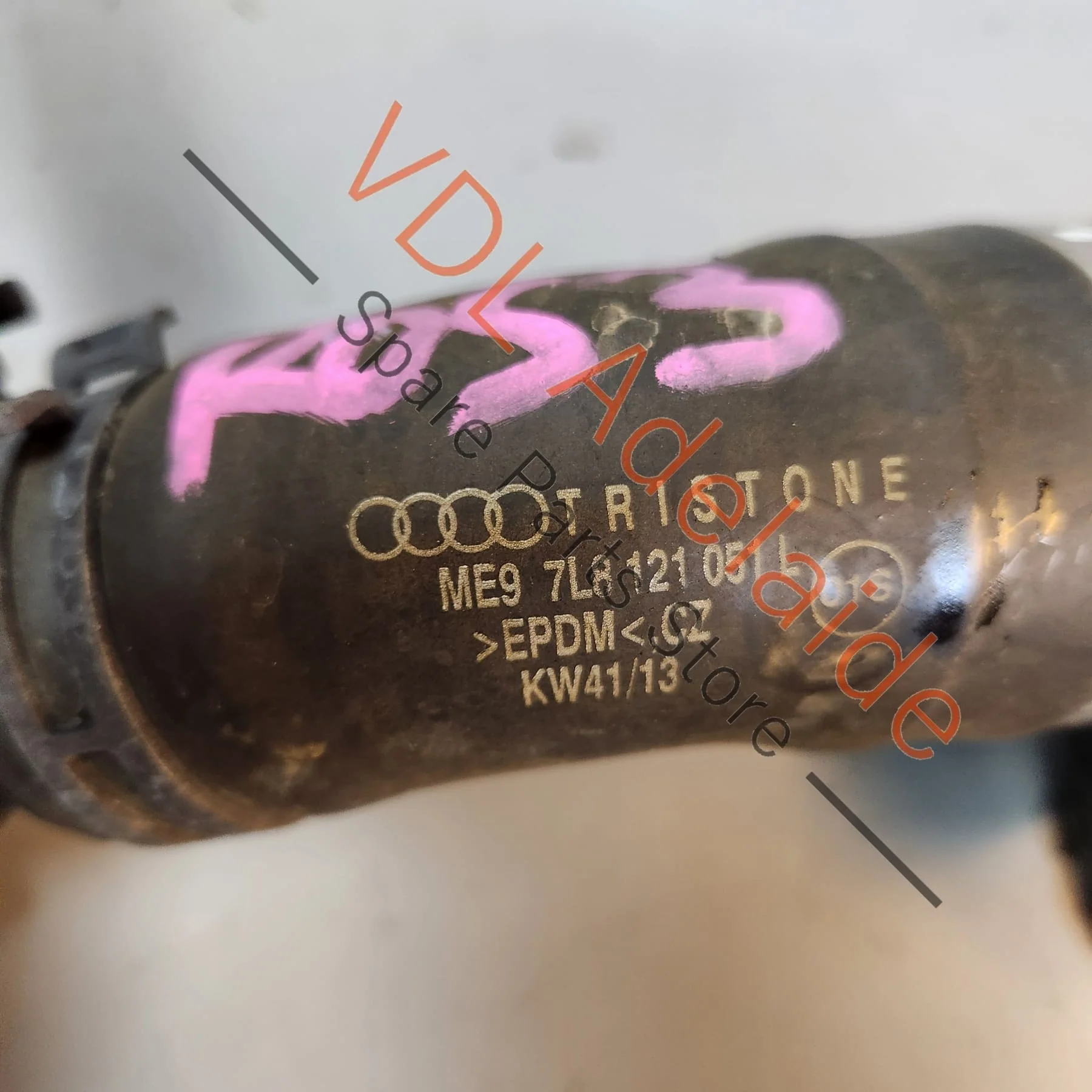 Audi Q7 3.0 V6 Diesel LHS Bottom Radiator Coolant Hose Pipe 7L8121073J 7L8121051L - Image 6