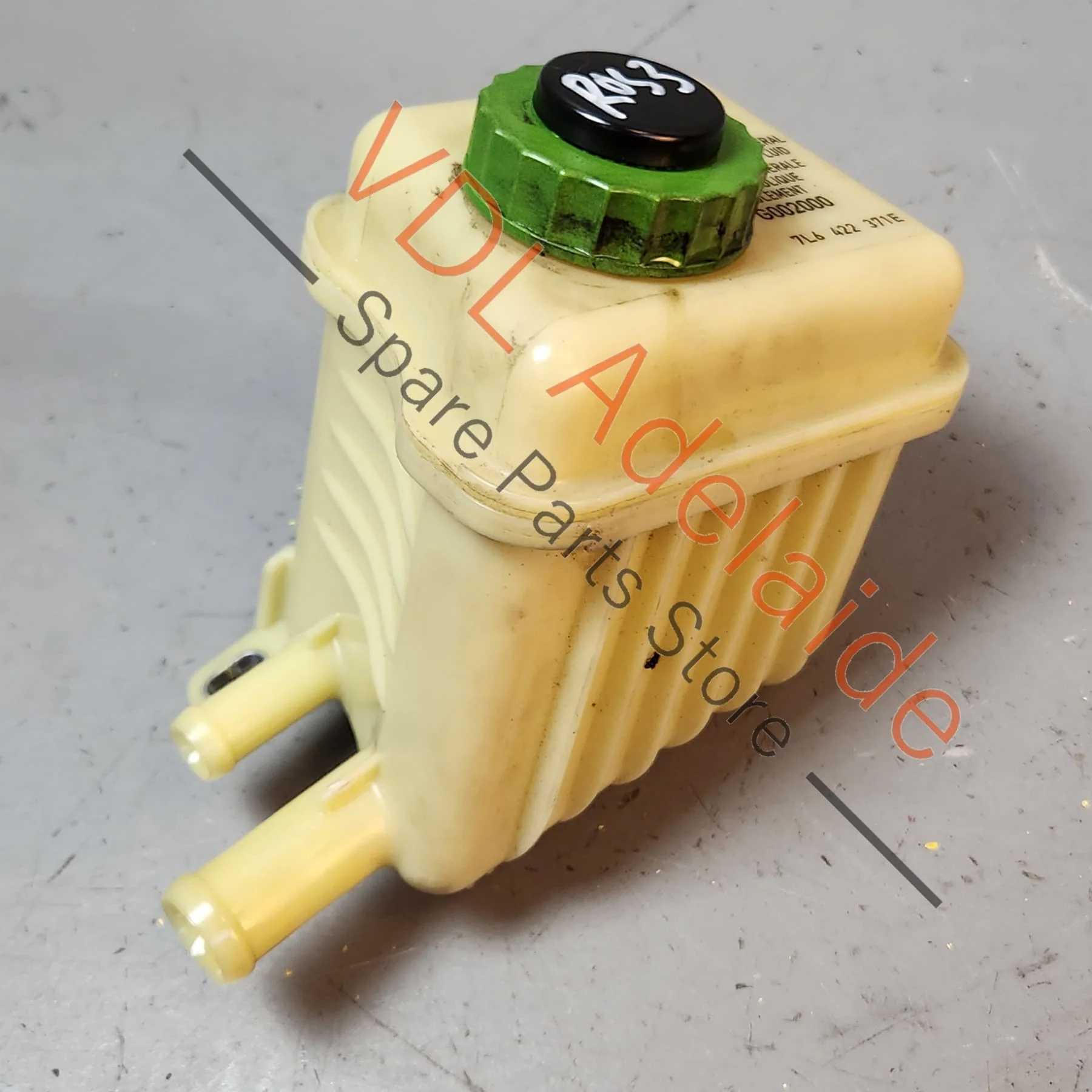 Audi Q7 Touareg Cayenne Brake Reservoir Tank 7L8611303