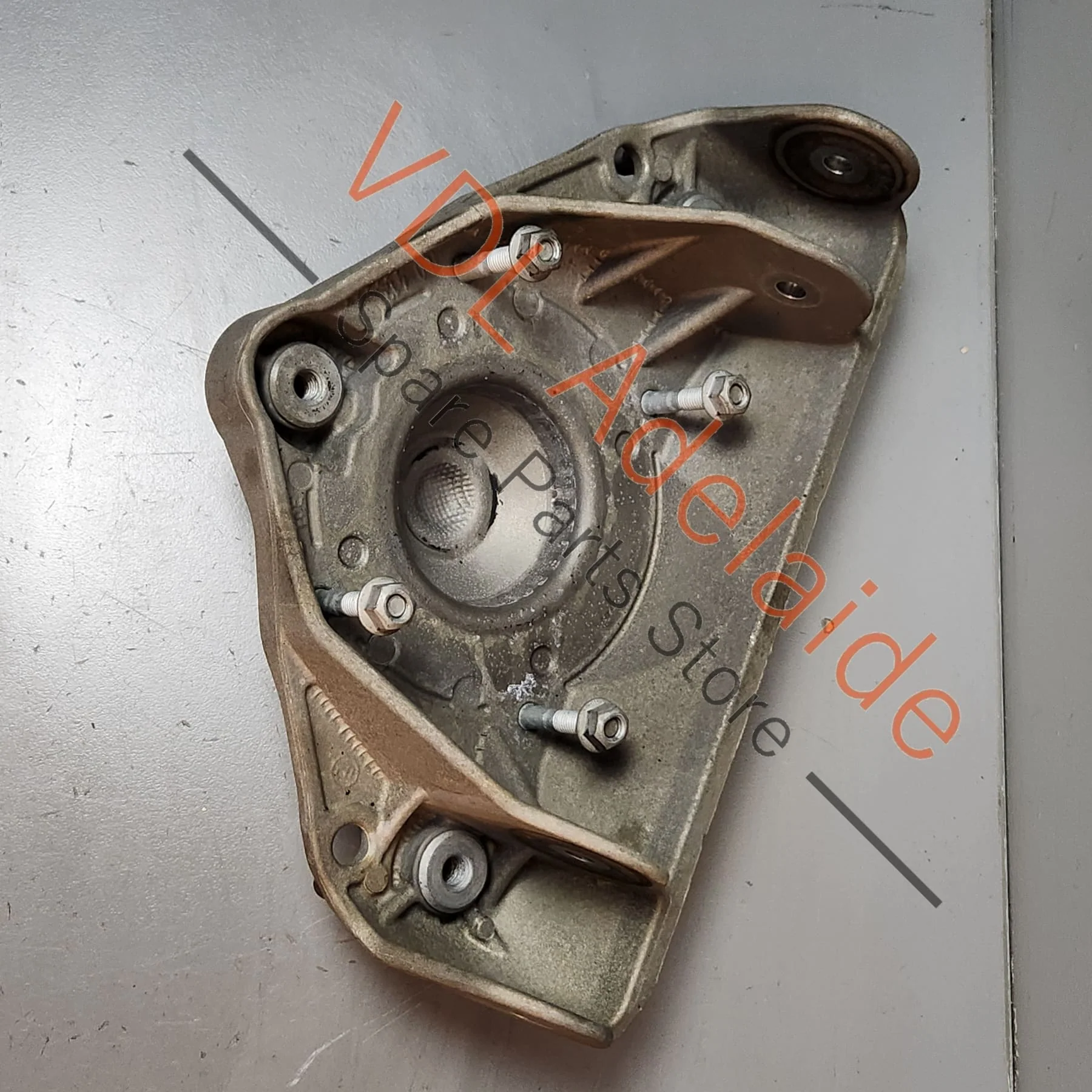 Audi Q7 Aluminium Strut Top Mounting Bracket for left or right side front 7L0412391D - Image 5