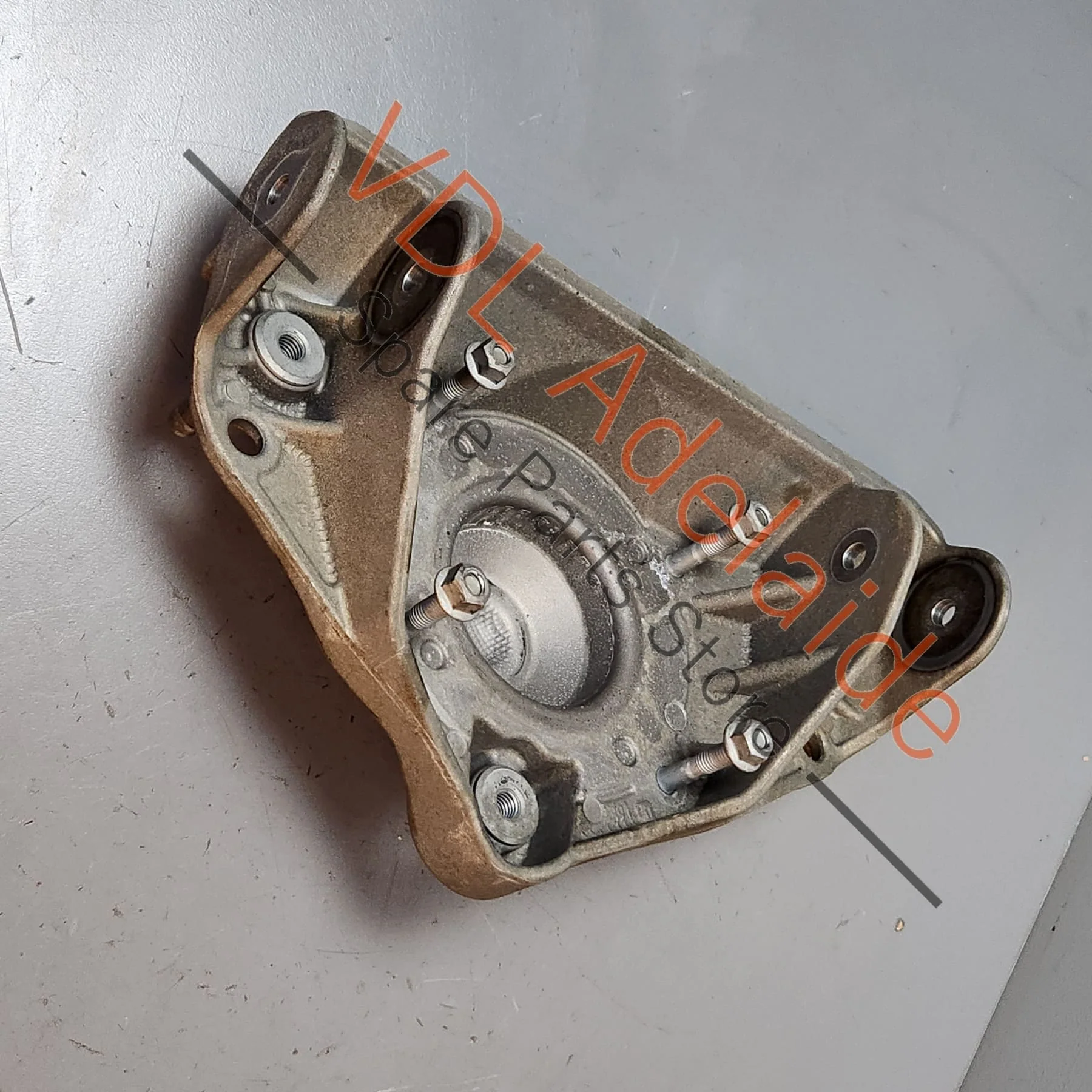 Audi Q7 Aluminium Strut Top Mounting Bracket for left or right side front 7L0412391D - Image 6