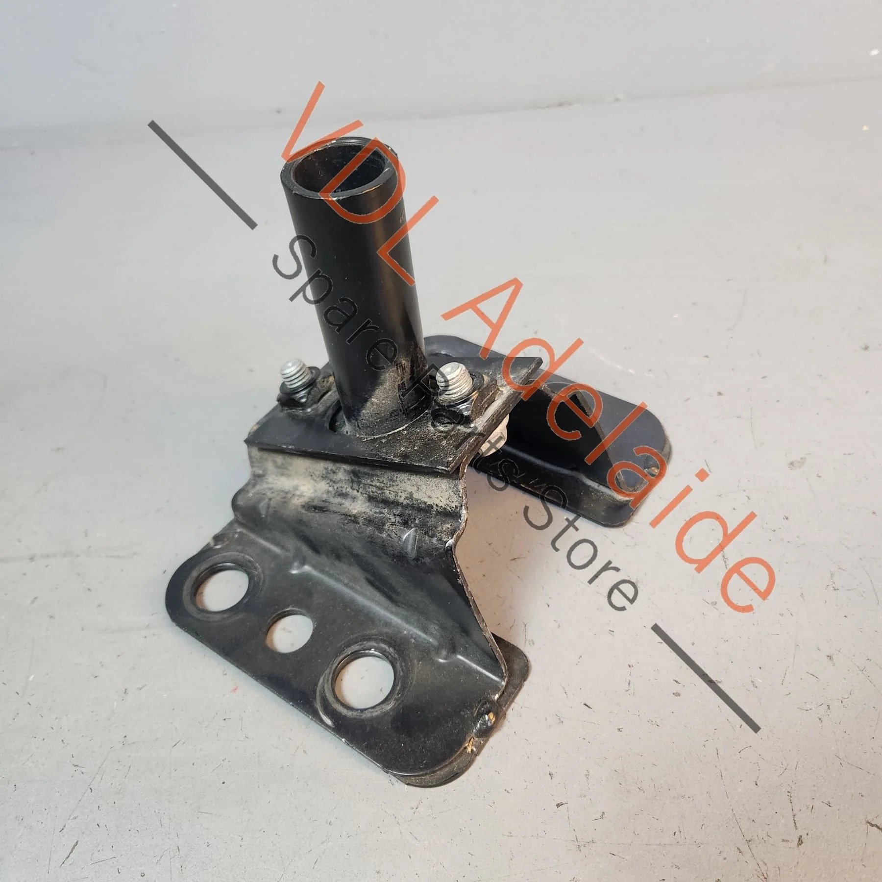 Audi Q7 4L Rear Bumper Recovery Point Hitch Mount