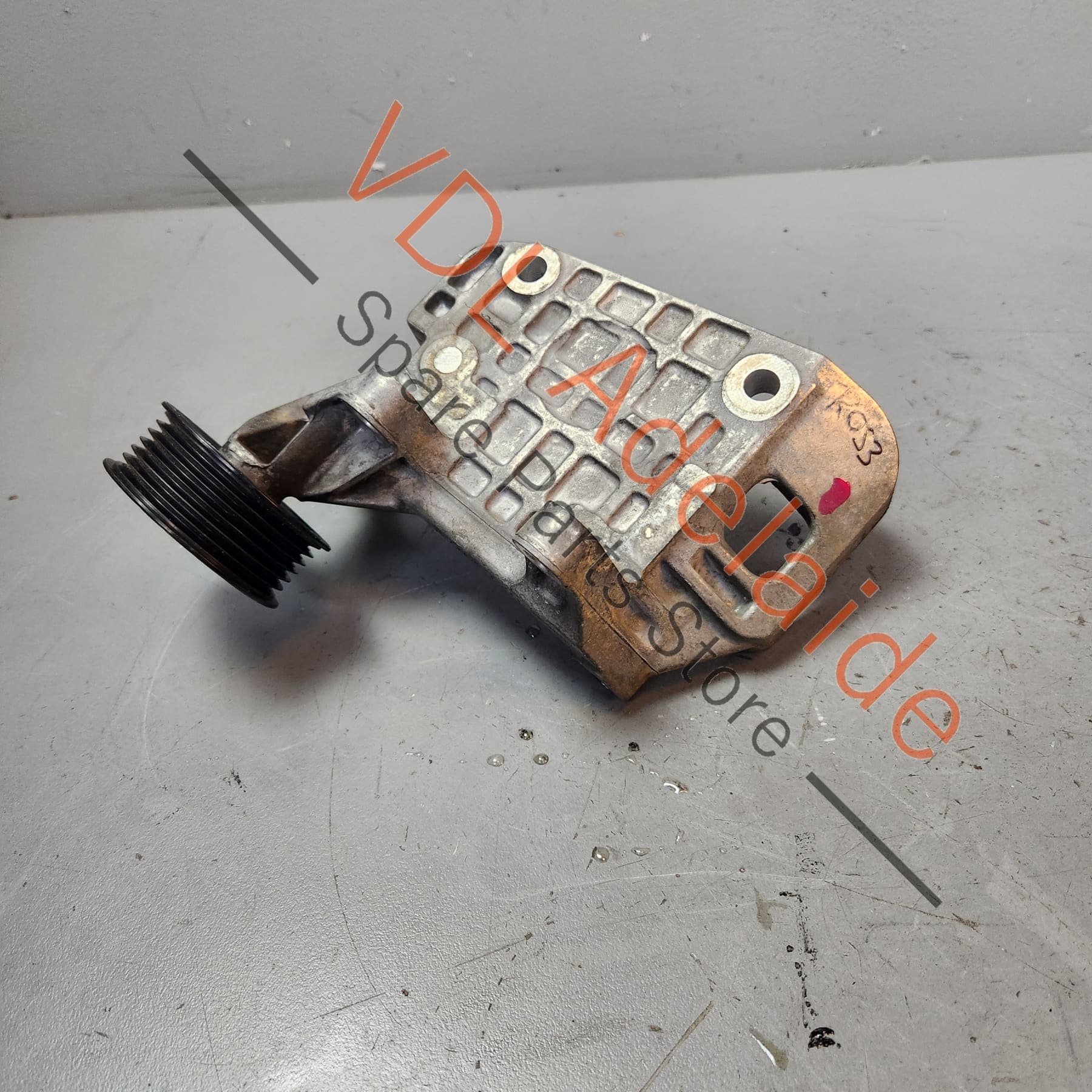 VW Audi V6 Tdi 3.0 Engine Bracket for Alternator 039903143AJ - Image 7