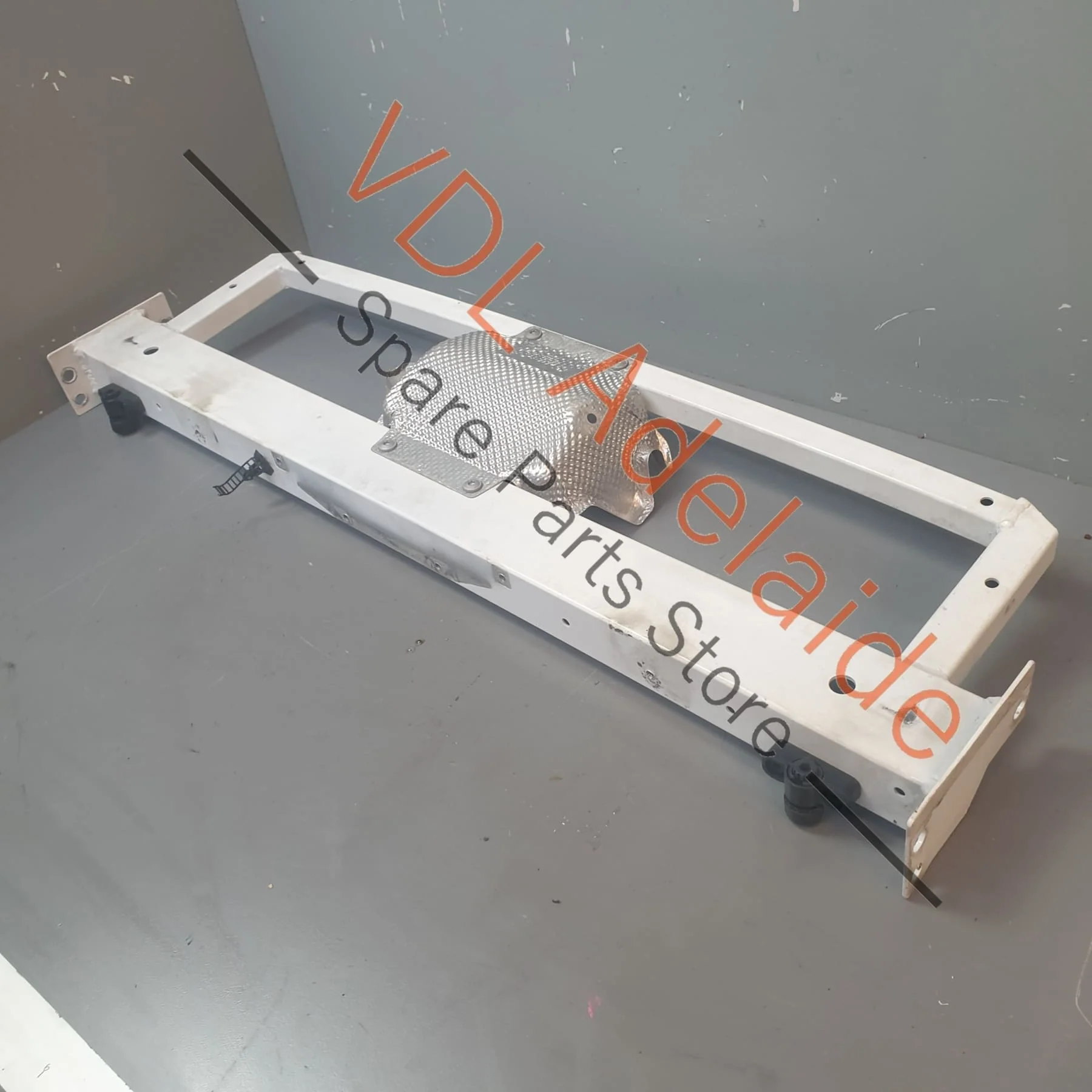 Audi R8 424 Upper Rear Carrier Cross Panel for Tailgate Latch 420814291D - Image 6