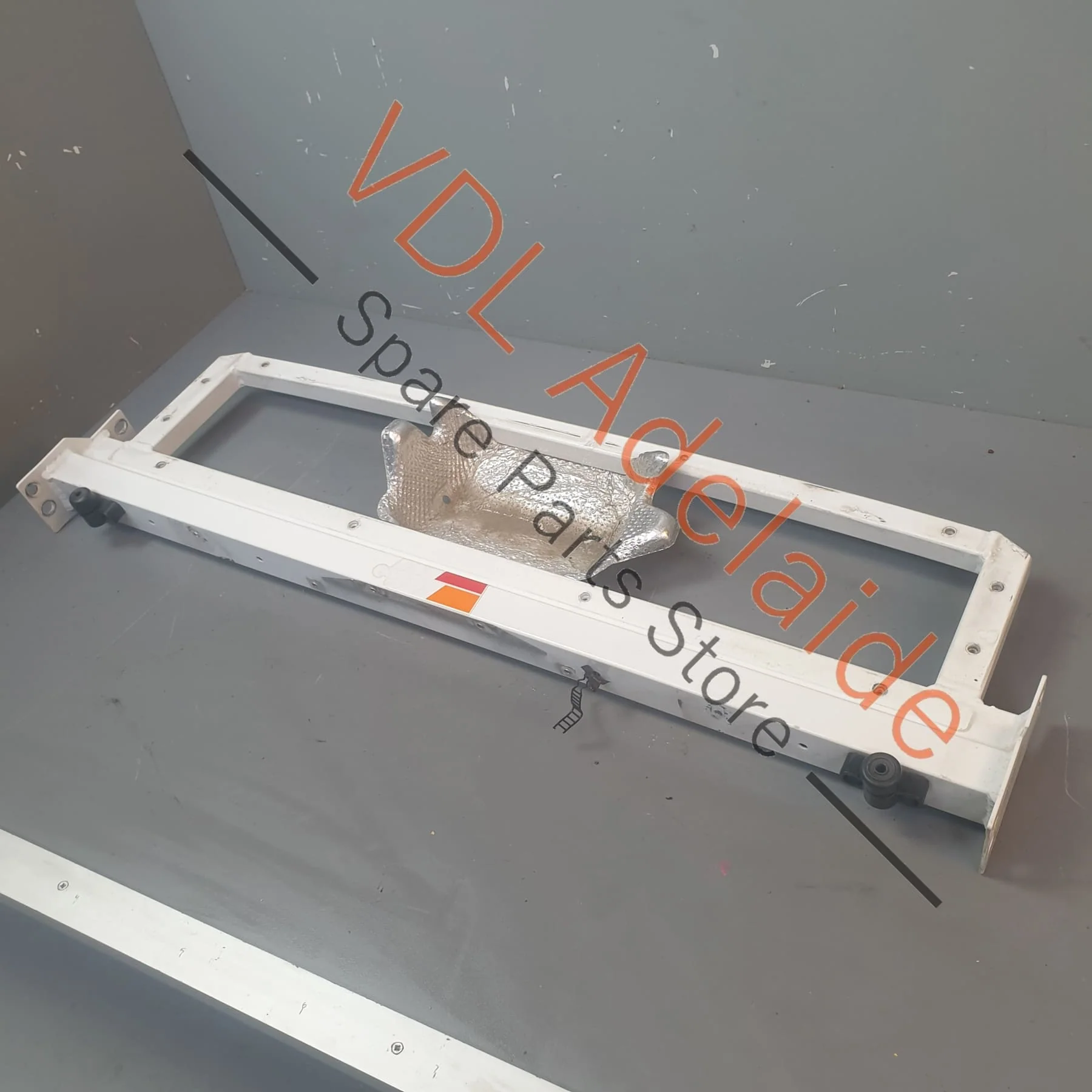 Audi R8 424 Upper Rear Carrier Cross Panel for Tailgate Latch 420814291D - Image 7