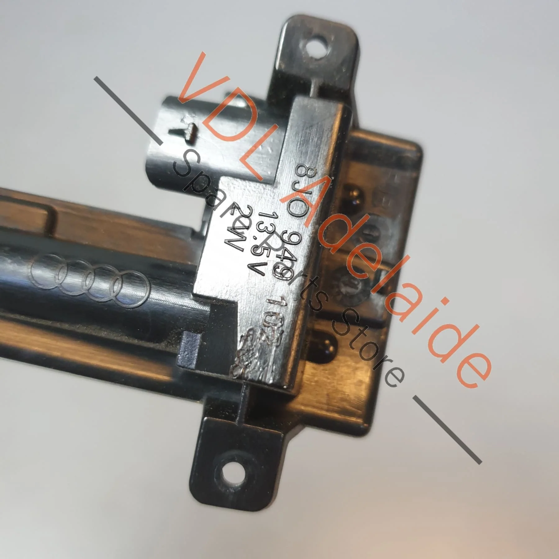 Audi R8 42 Side Marker Flasher Turn Signal Indicator for Mirror 8J0949102 Right - Image 3