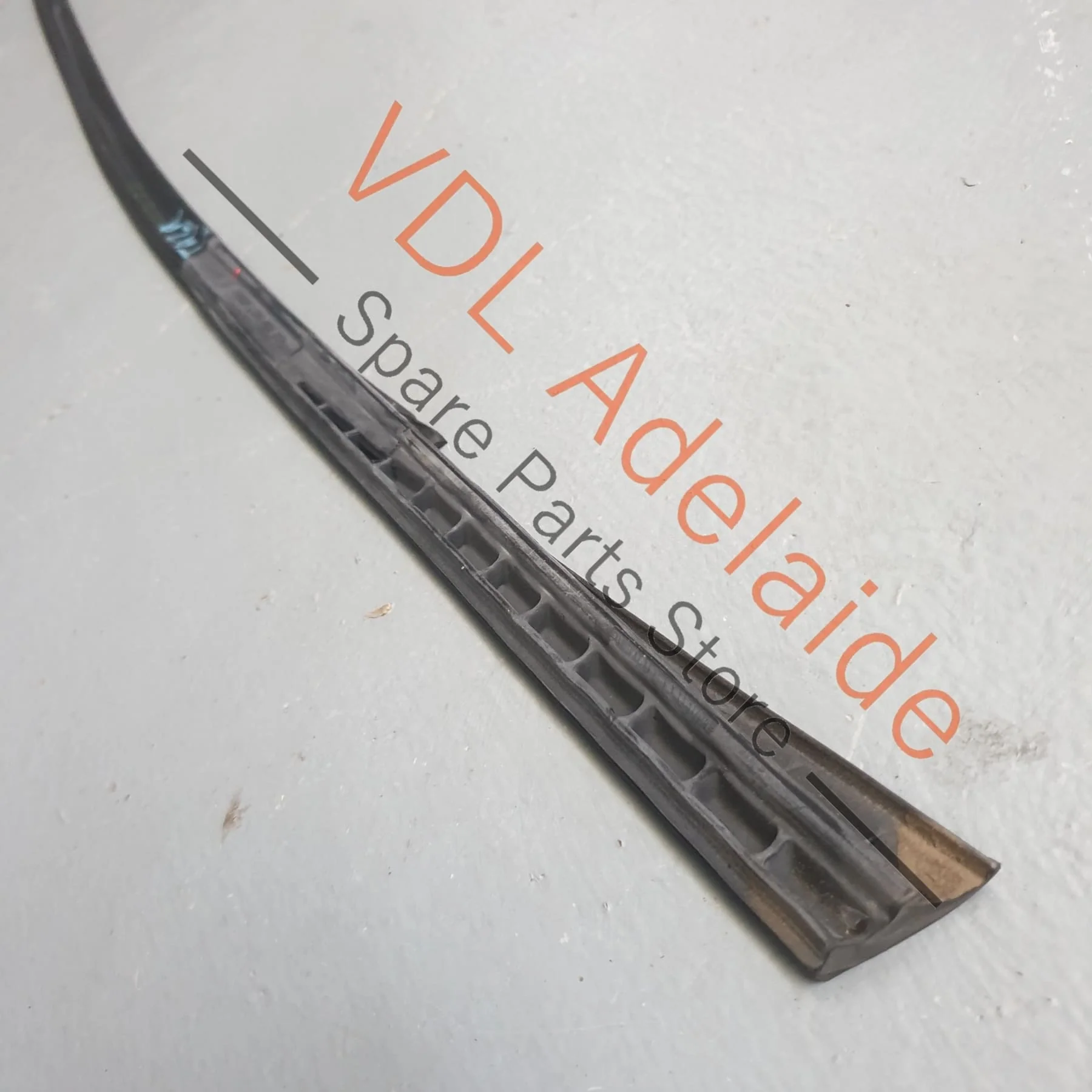 Audi R8 Door Seal Roof Gutter Line Edge Protection Strip Rubber Moulding Left 420854543A - Image 4