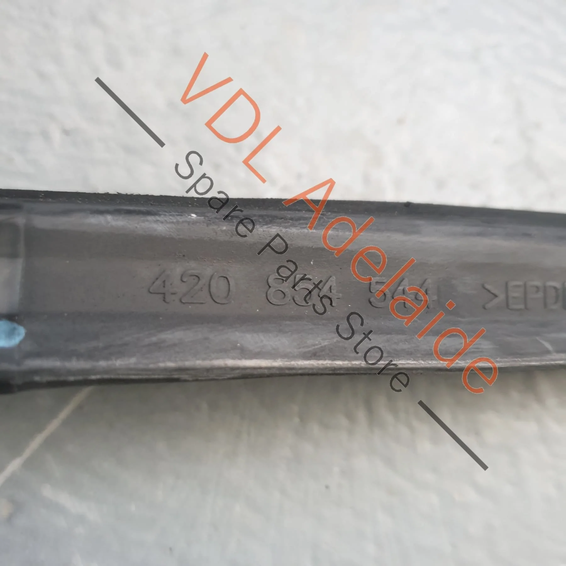 Audi R8 Door Seal Roof Gutter Line Edge Protection Strip Rubber Moulding Right 420854544A - Image 4