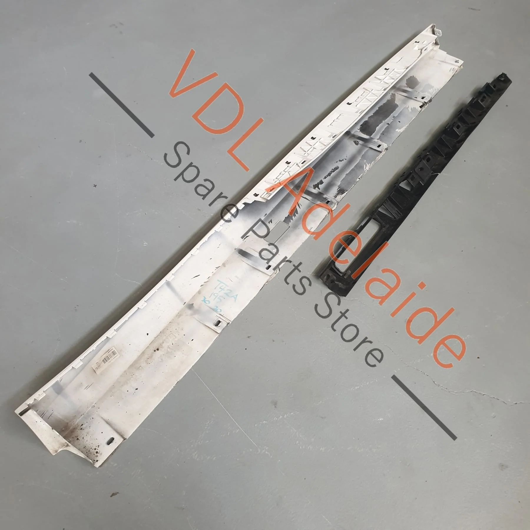 Audi R8 V10 Left Side Sideskirt Trim Rocker Panel Cover Moulding 420853855B - Image 2