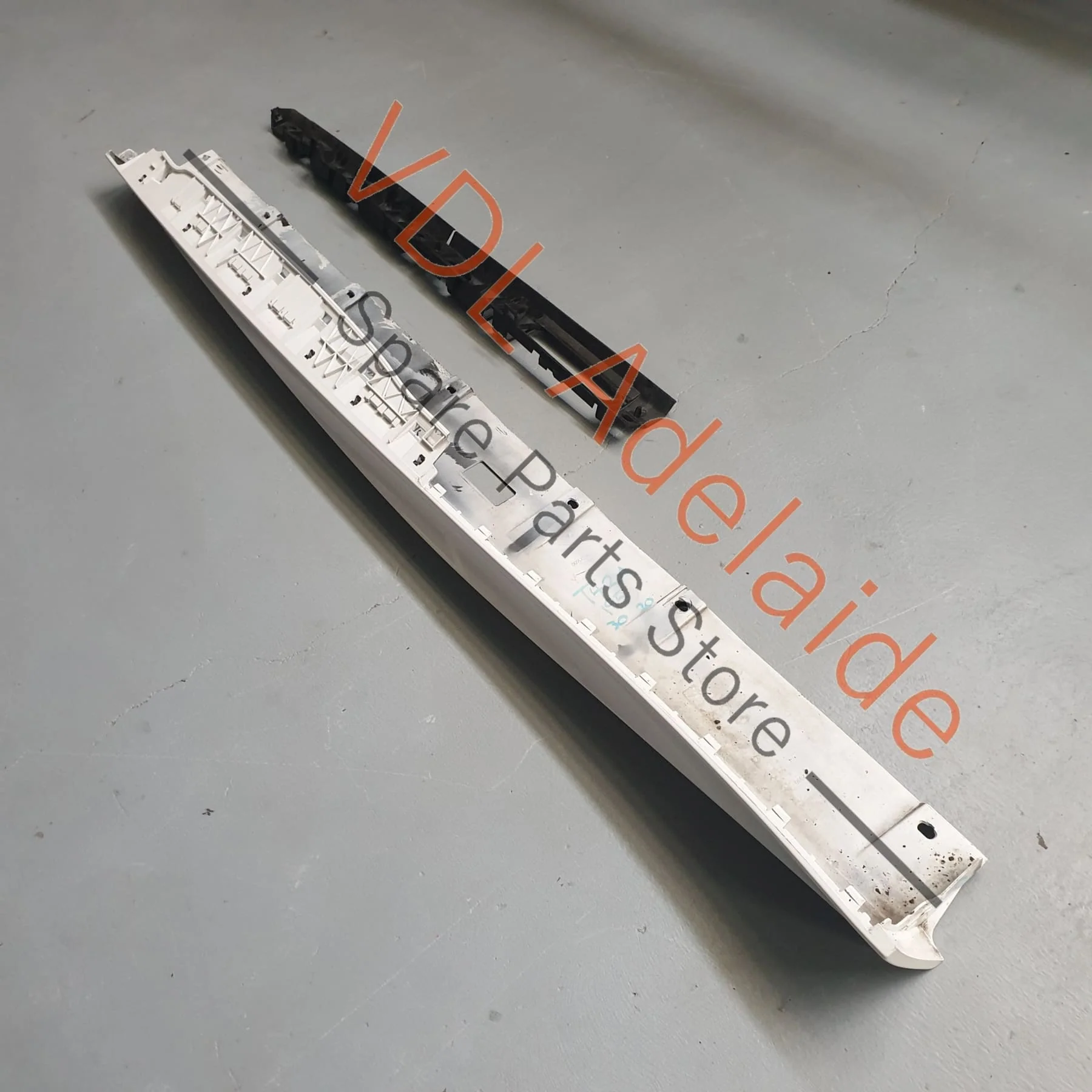 Audi R8 V10 Left Side Sideskirt Trim Rocker Panel Cover Moulding 420853855B - Image 5