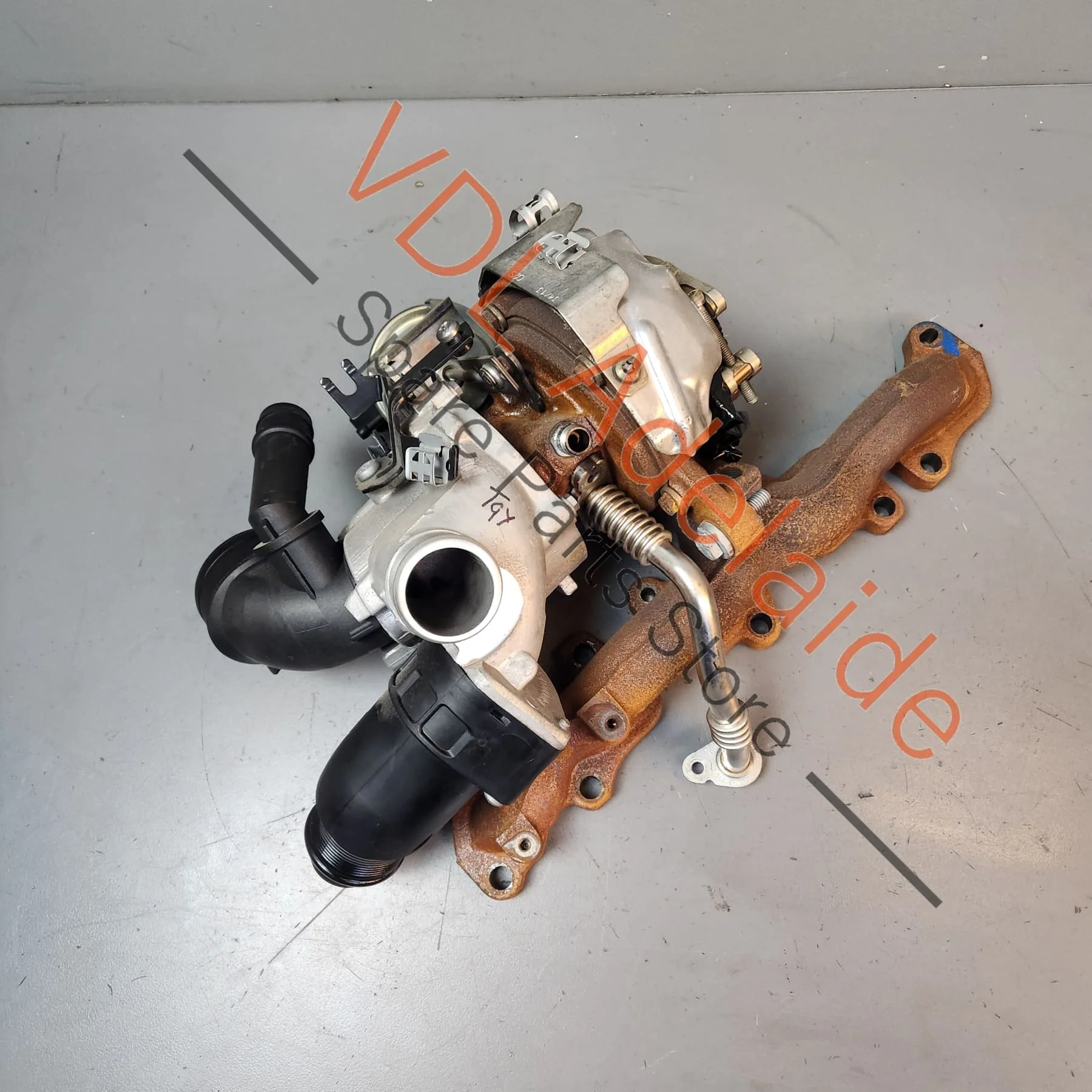Genuine Volkswagen VW Golf Tiguan Passat 2.0 TDI Turbocharger 04L253020M Diesel Turbo