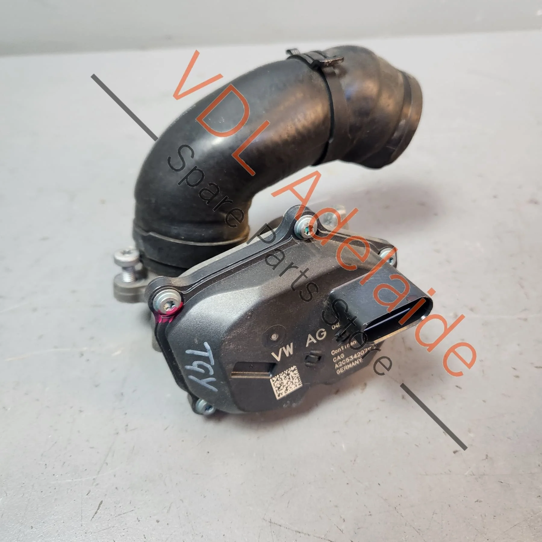 VW Golf MK7 Exhaust Recirculation Valve 04L131501 04L131501M