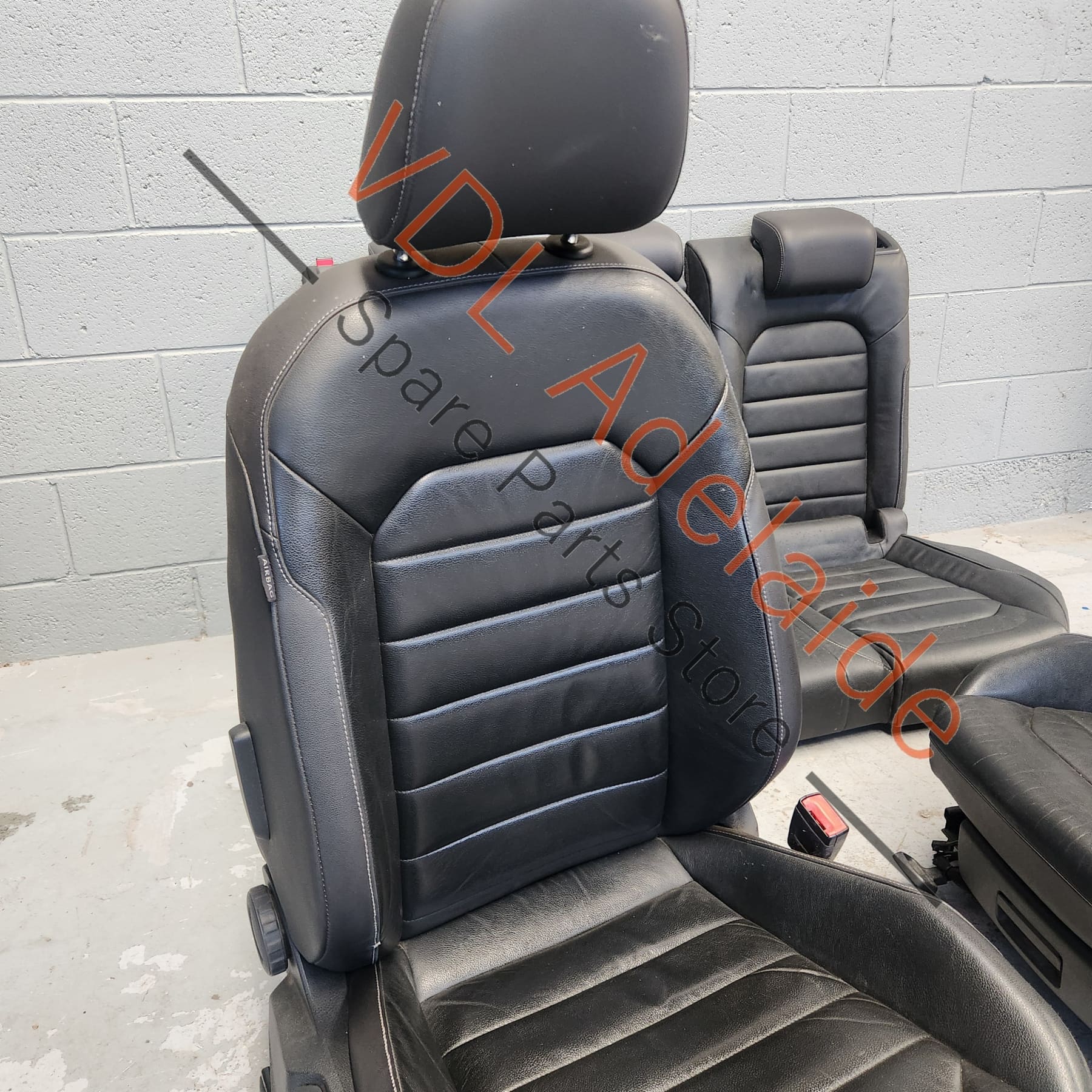 VW Golf MK7 Set of Black Leather Heated Seats Estate Wagon - Image 4
